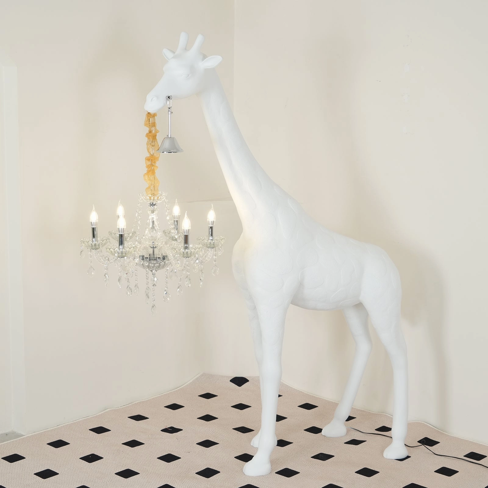 Giraffe Sculpture Floor Lamp
