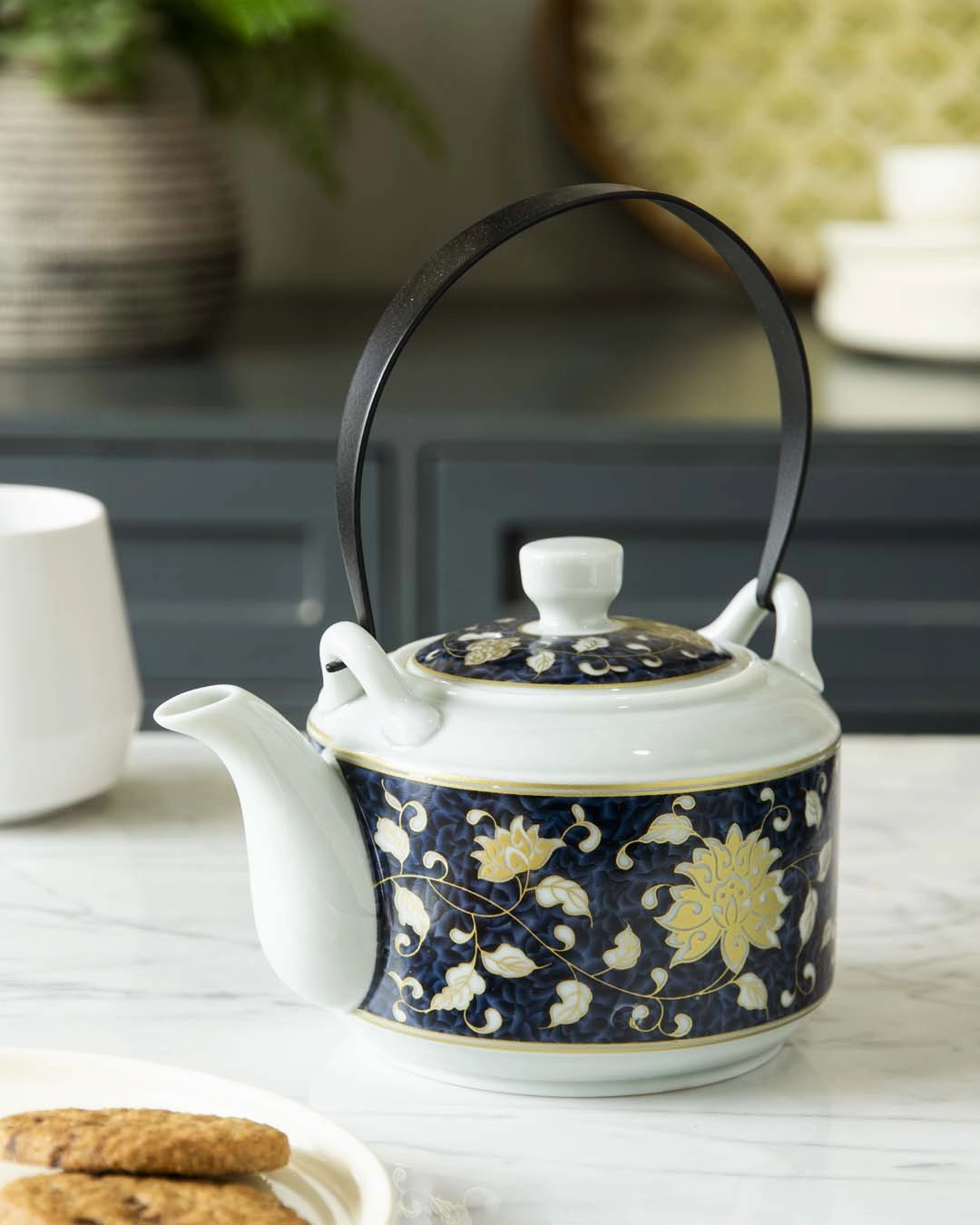 Gold Peony Ceramic Tea Kettlemodern kitchen decor ,kitchen dinner set ,dinnerware 