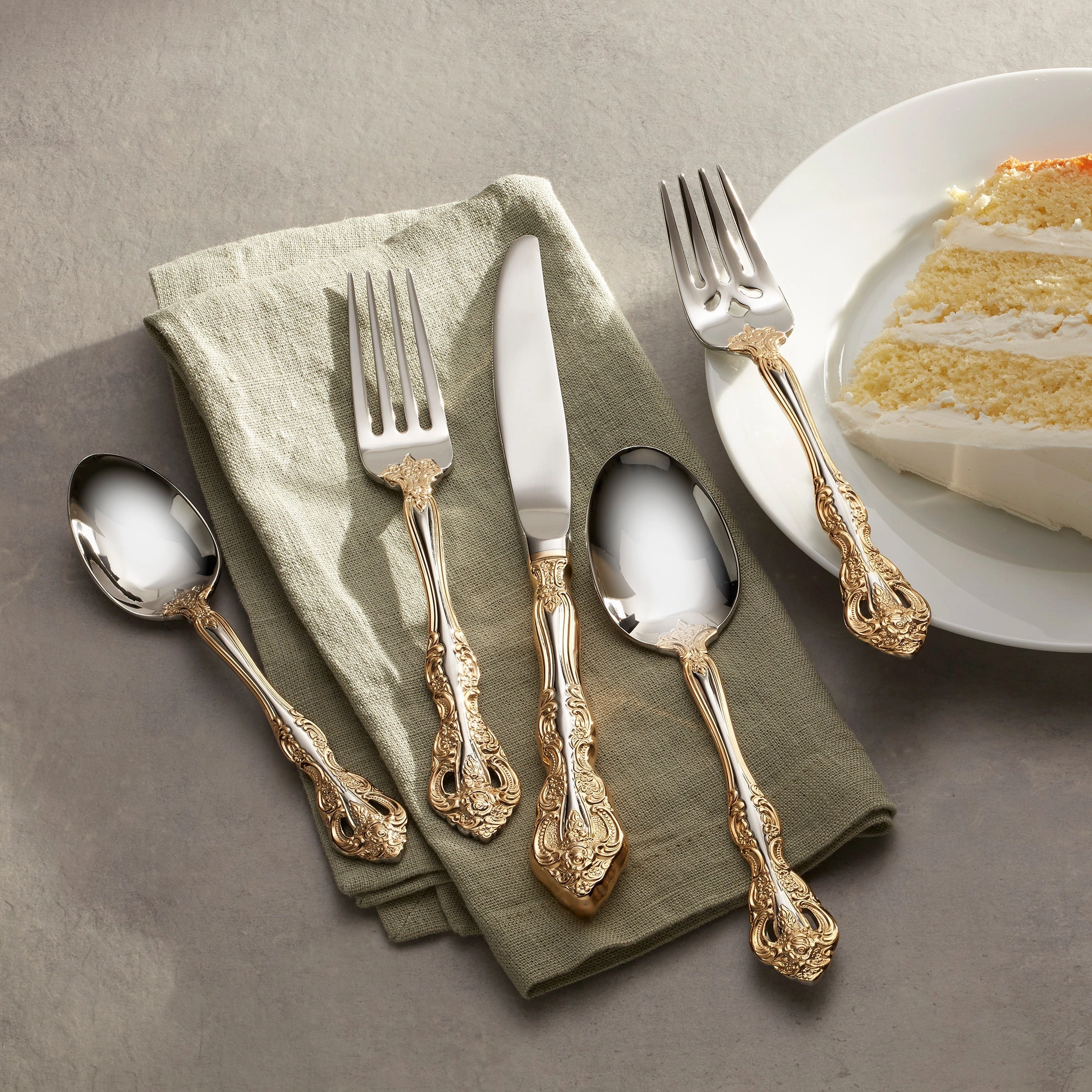 Golden Michelangelo 20 Piece Flatware Set