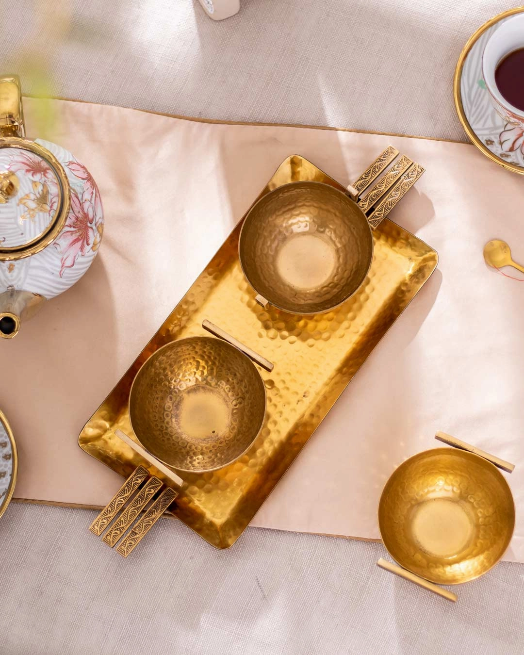 Hammered Handcrafted Tray Setmodern kitchen decor ,kitchen dinner set ,dinnerware 