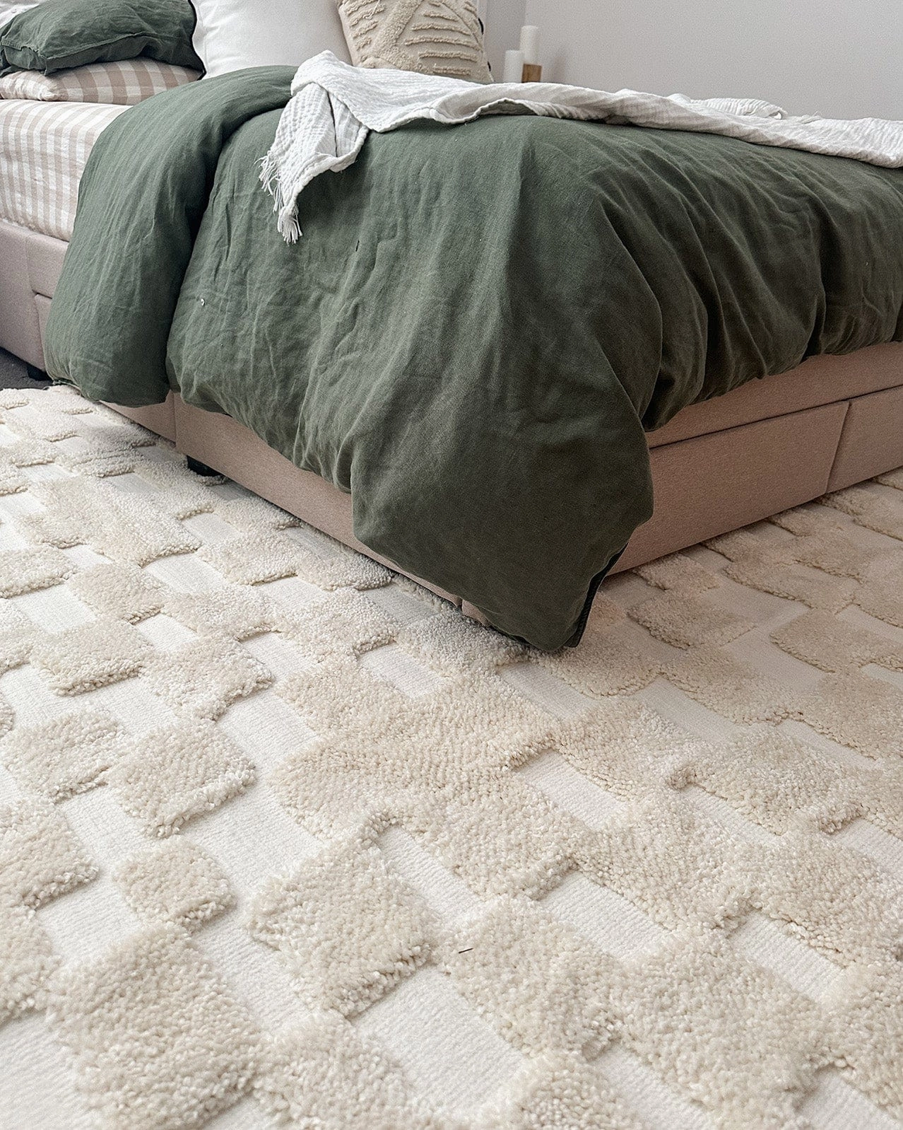 Harmon Ivory Modern Checkered Rug *NO RETURNS UNLESS FAULTY