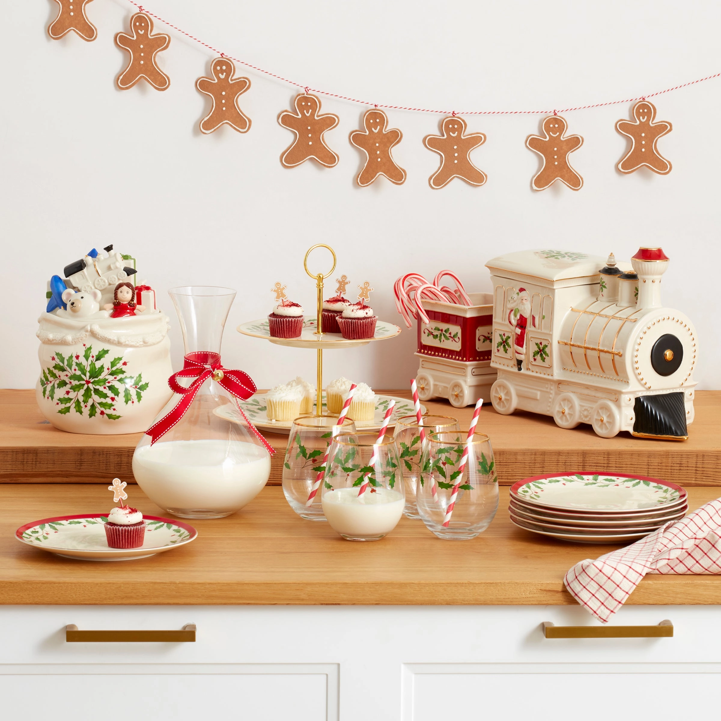 Holiday Accent Plates - Set of 6