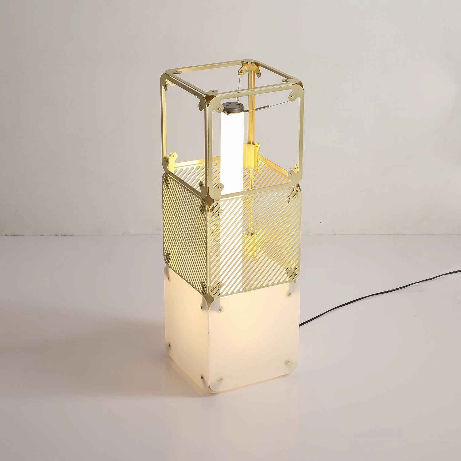 Hyperqube Floor Lamp