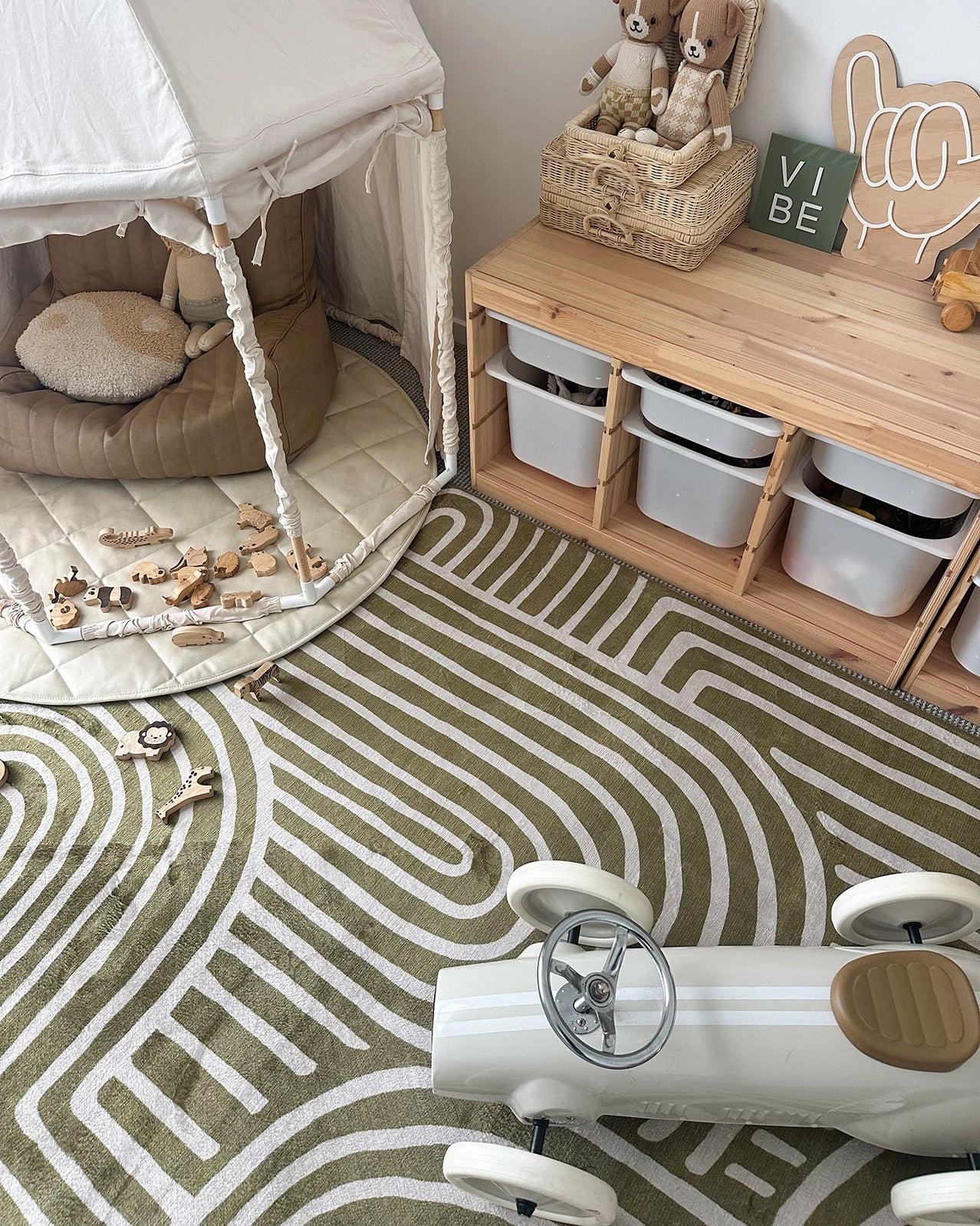 Iloa Green Abstract Rollie Pollie Playmat