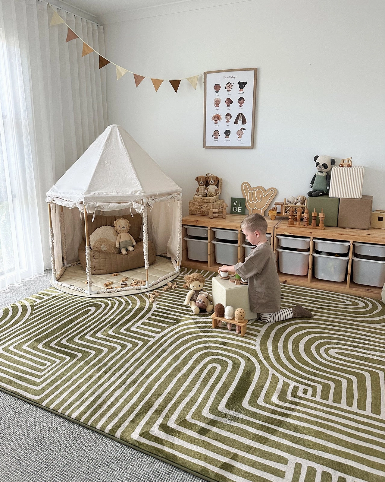 Iloa Green Abstract Rollie Pollie Playmat
