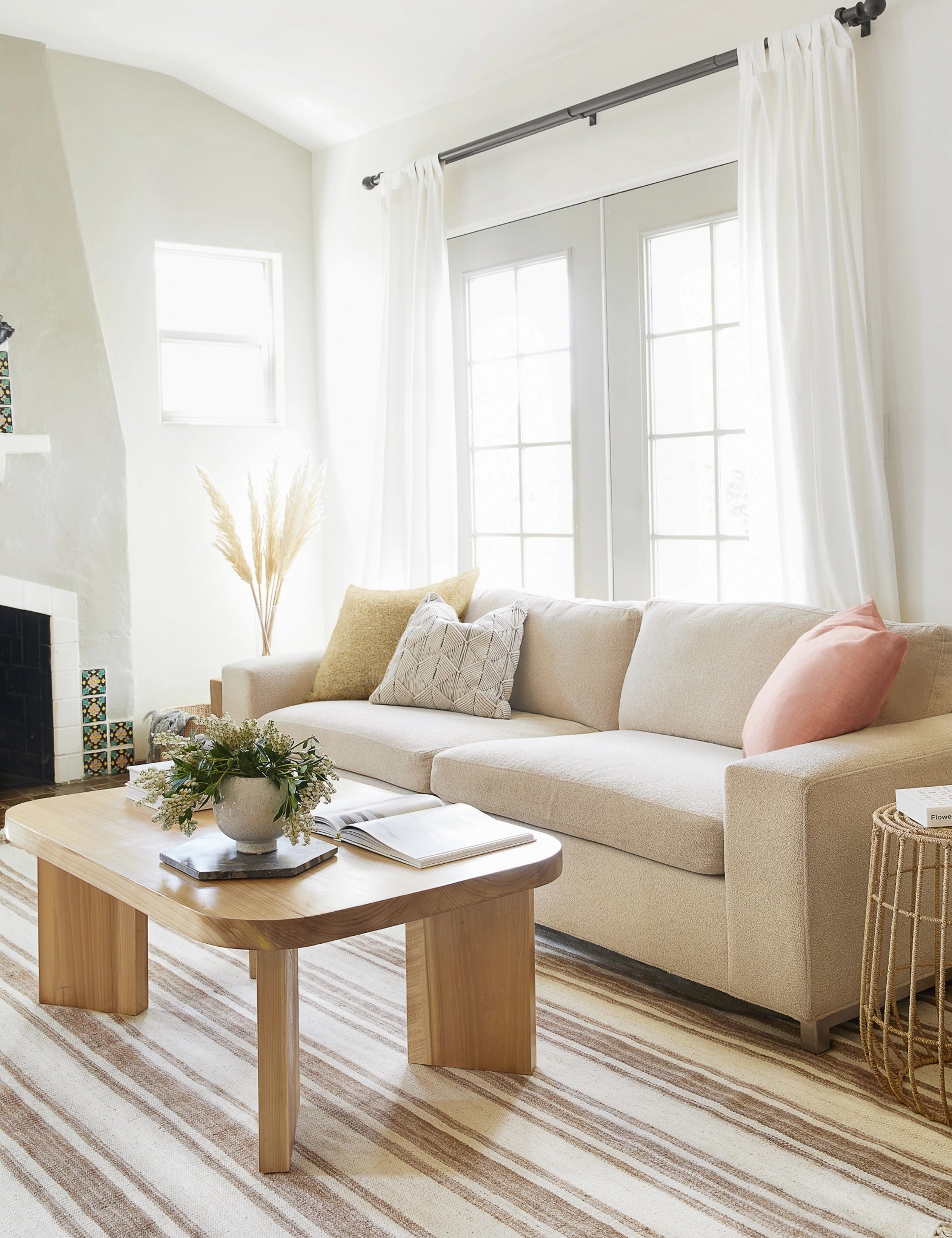 Ines Linen Pillow