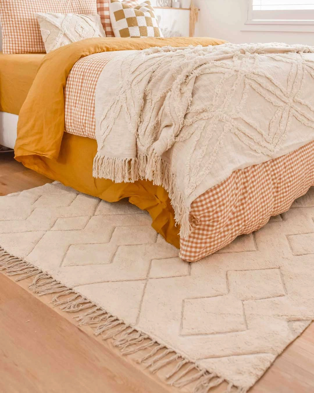 Jahna Cream Beige Diamond Tribal Washable Rug *NO RETURNS UNLESS FAULTY