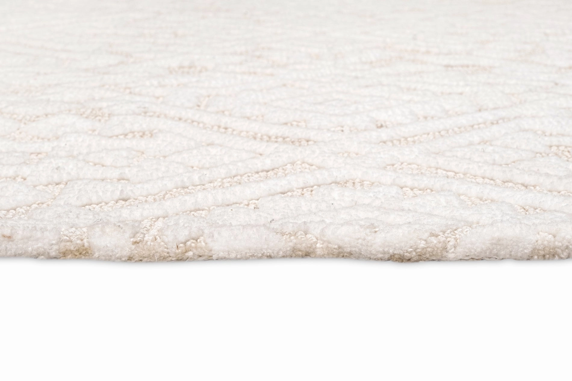 Josephine Ivory and Cream Tribal Transitional Round Rug *NO RETURNS UNLESS FAULTY