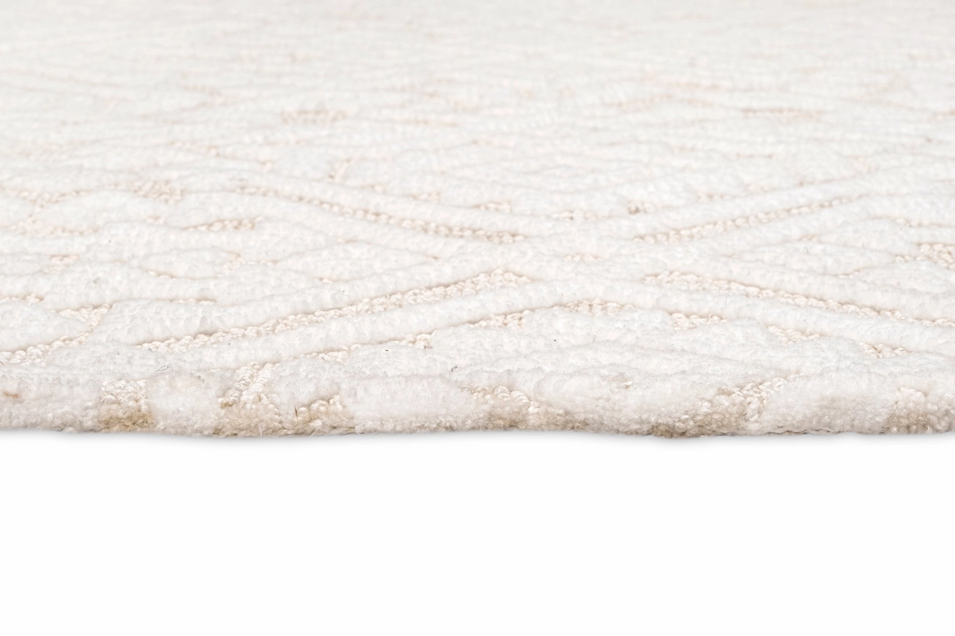 Josephine Ivory and Cream Tribal Transitional Round Rug *NO RETURNS UNLESS FAULTY