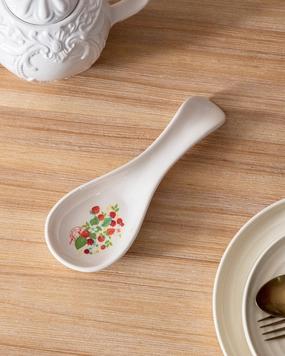 Juicy Raspberries Spoon Restmodern kitchen decor ,kitchen dinner set ,dinnerware 