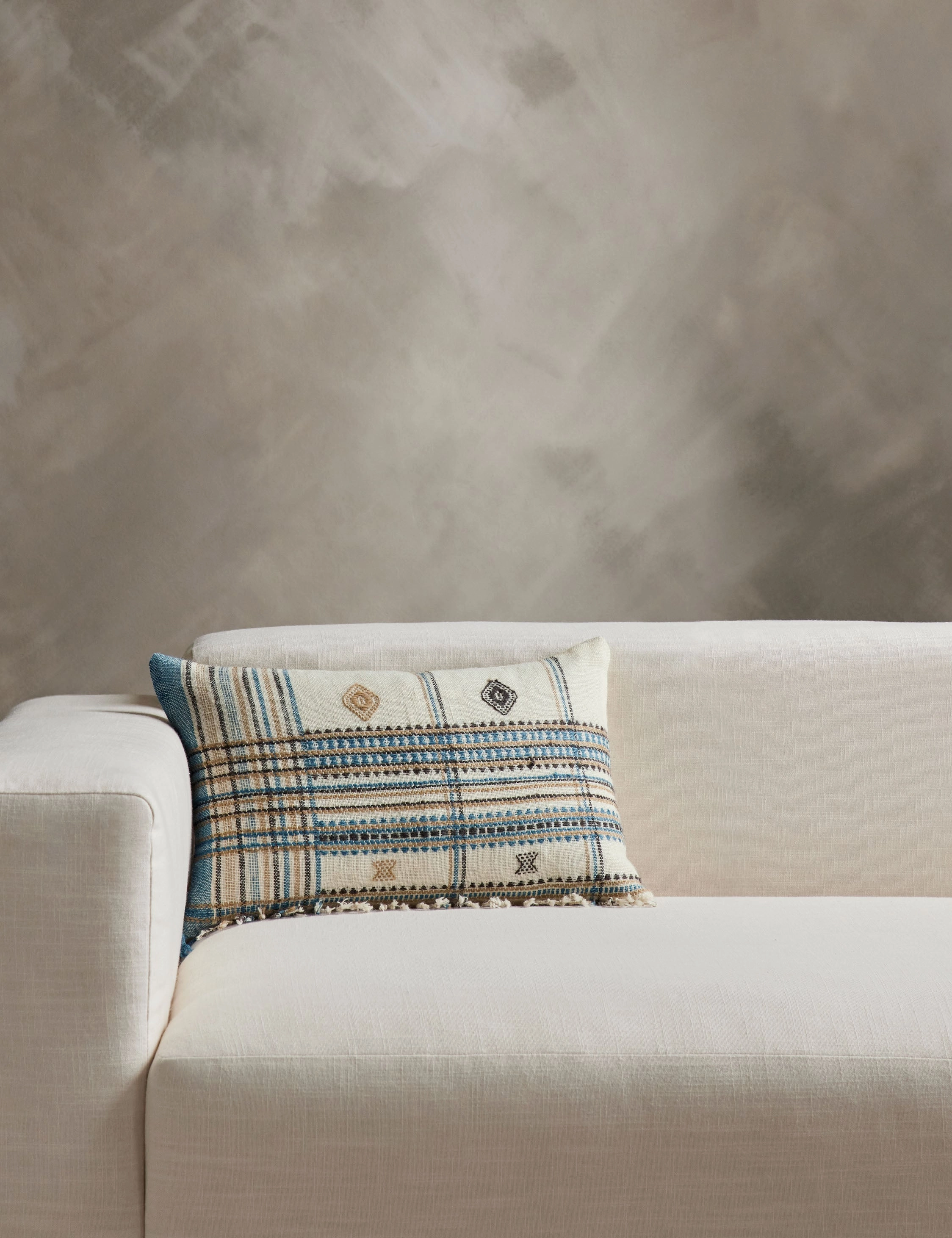 Kavia Pillow