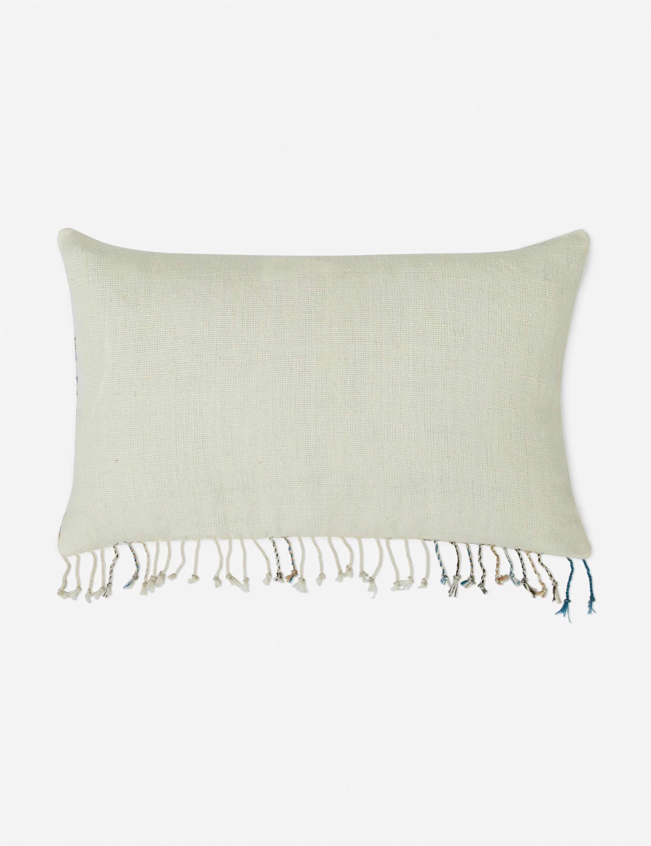 Kavia Pillow