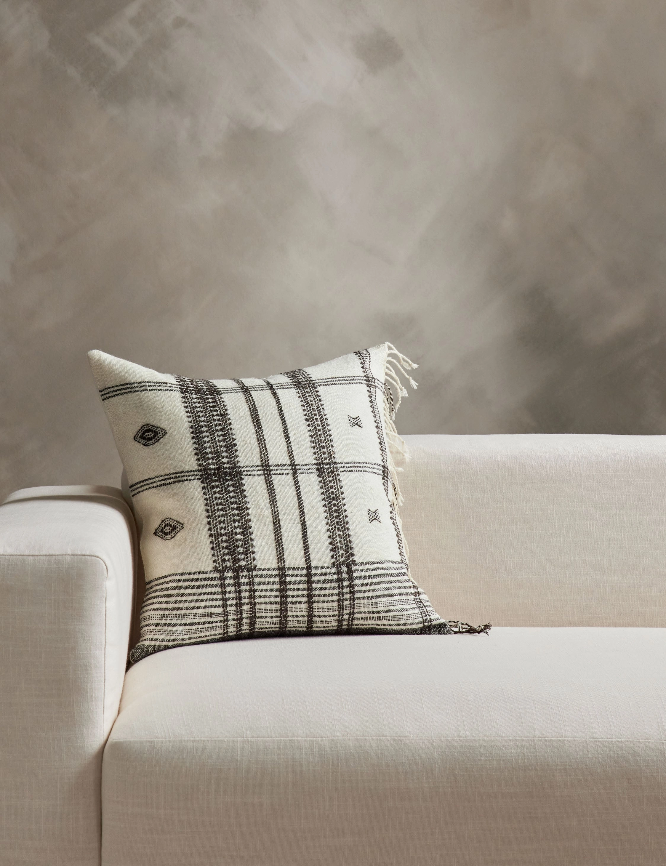 Kavia Pillow