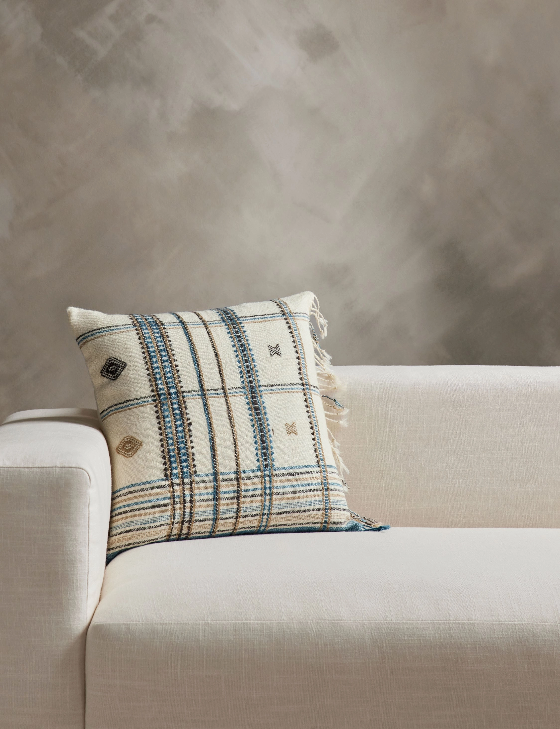 Kavia Pillow