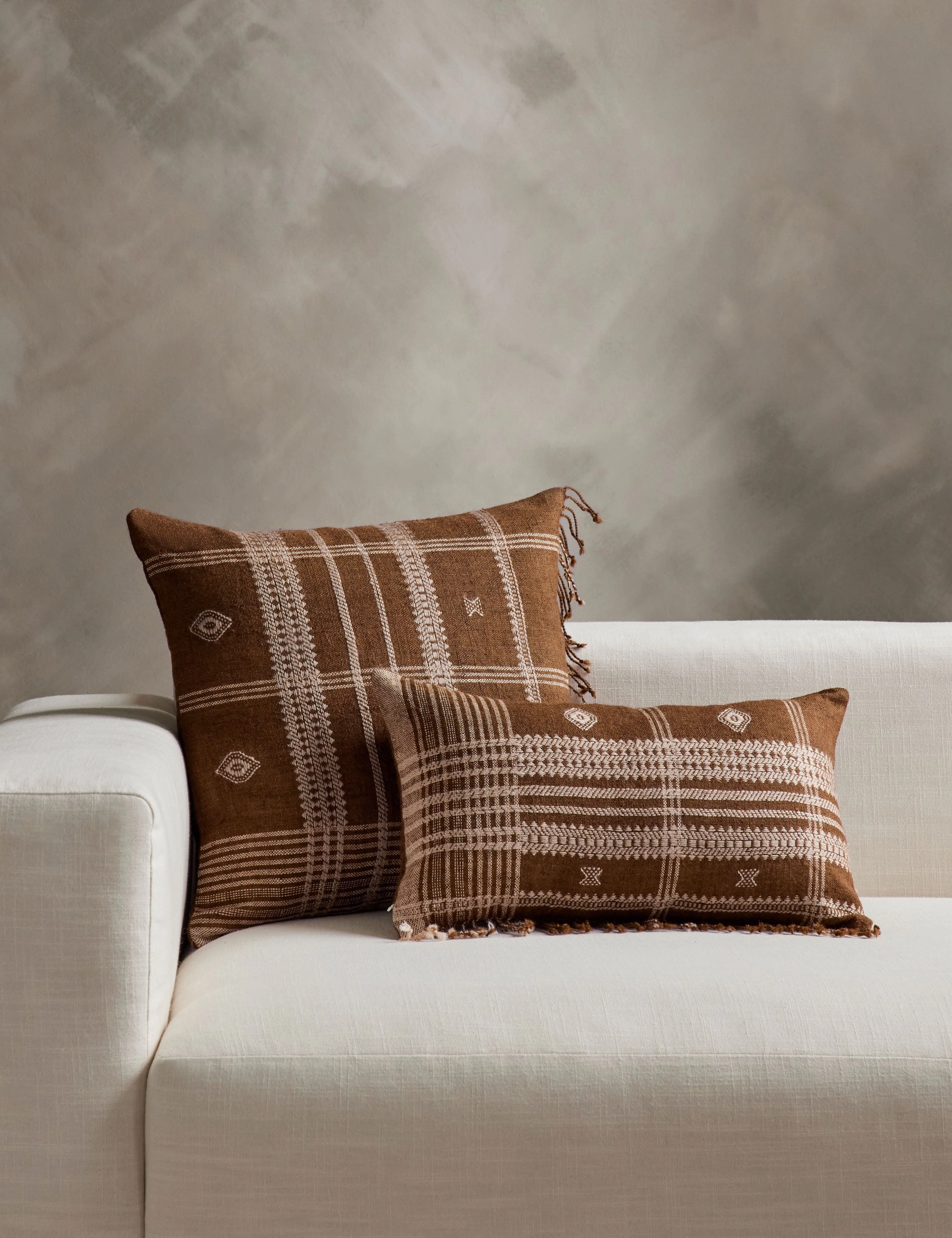 Kavia Pillow