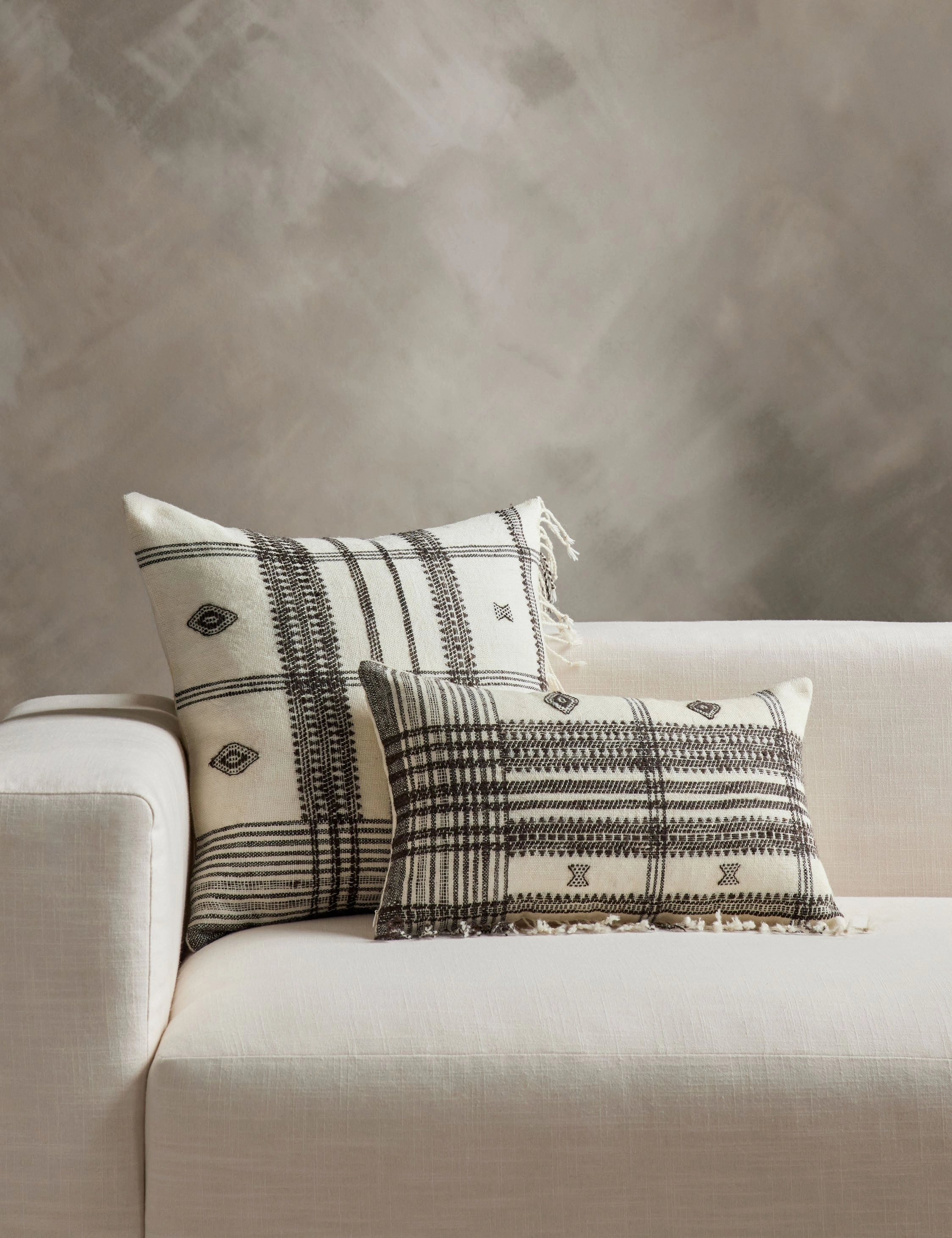 Kavia Pillow