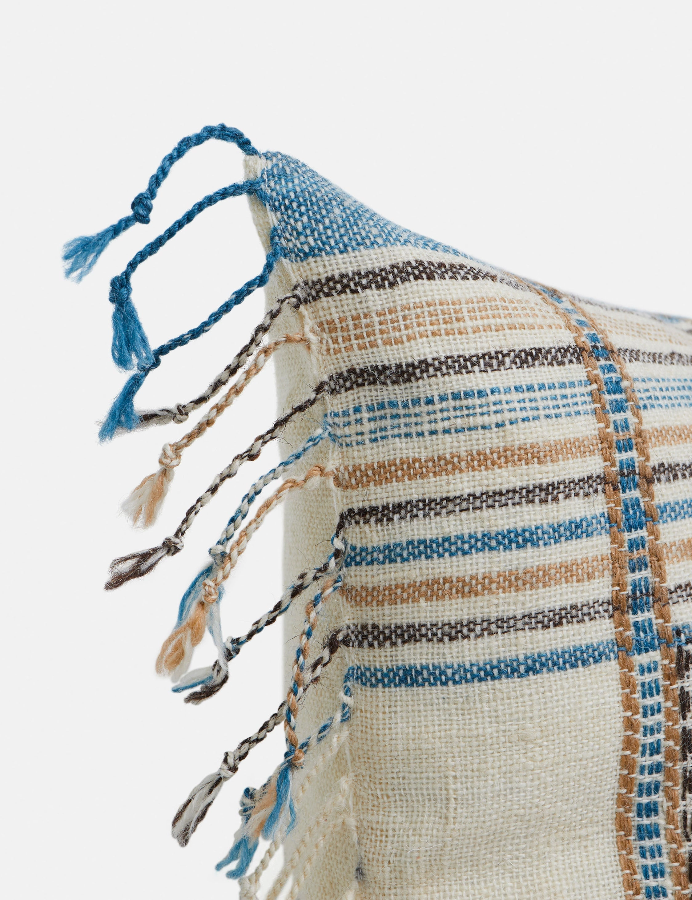Kavia Pillow
