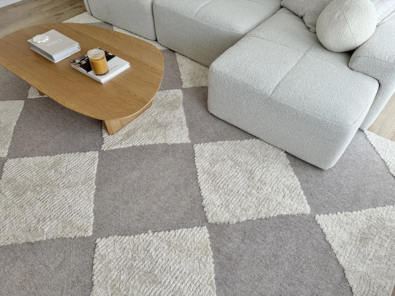 Kelsey Ivory and Beige Checkered Rug *NO RETURNS UNLESS FAULTY