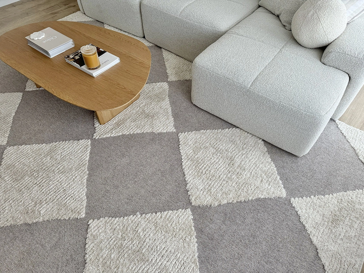 Kelsey Ivory and Beige Checkered Rug *NO RETURNS UNLESS FAULTY