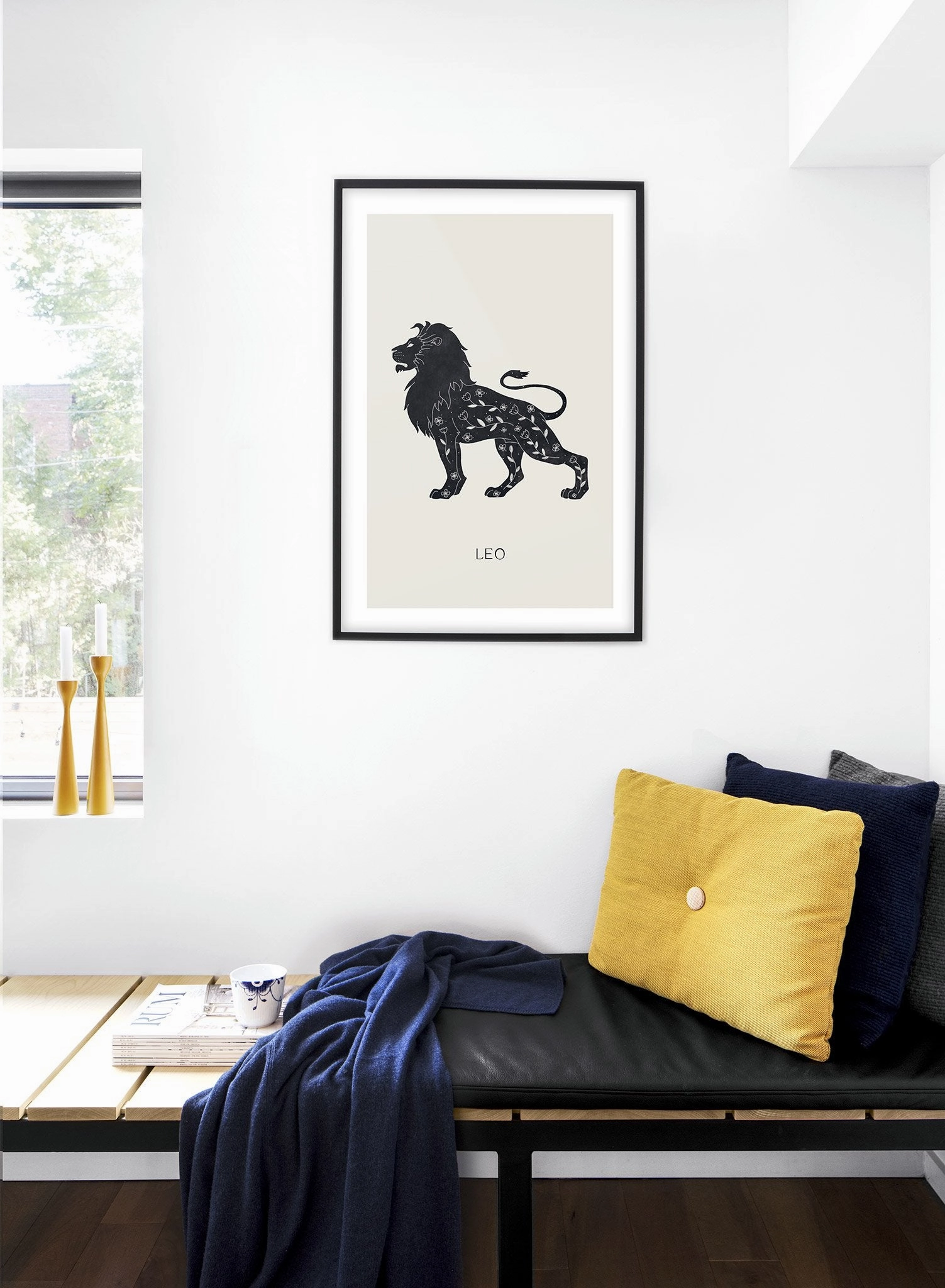 Leo, Poster