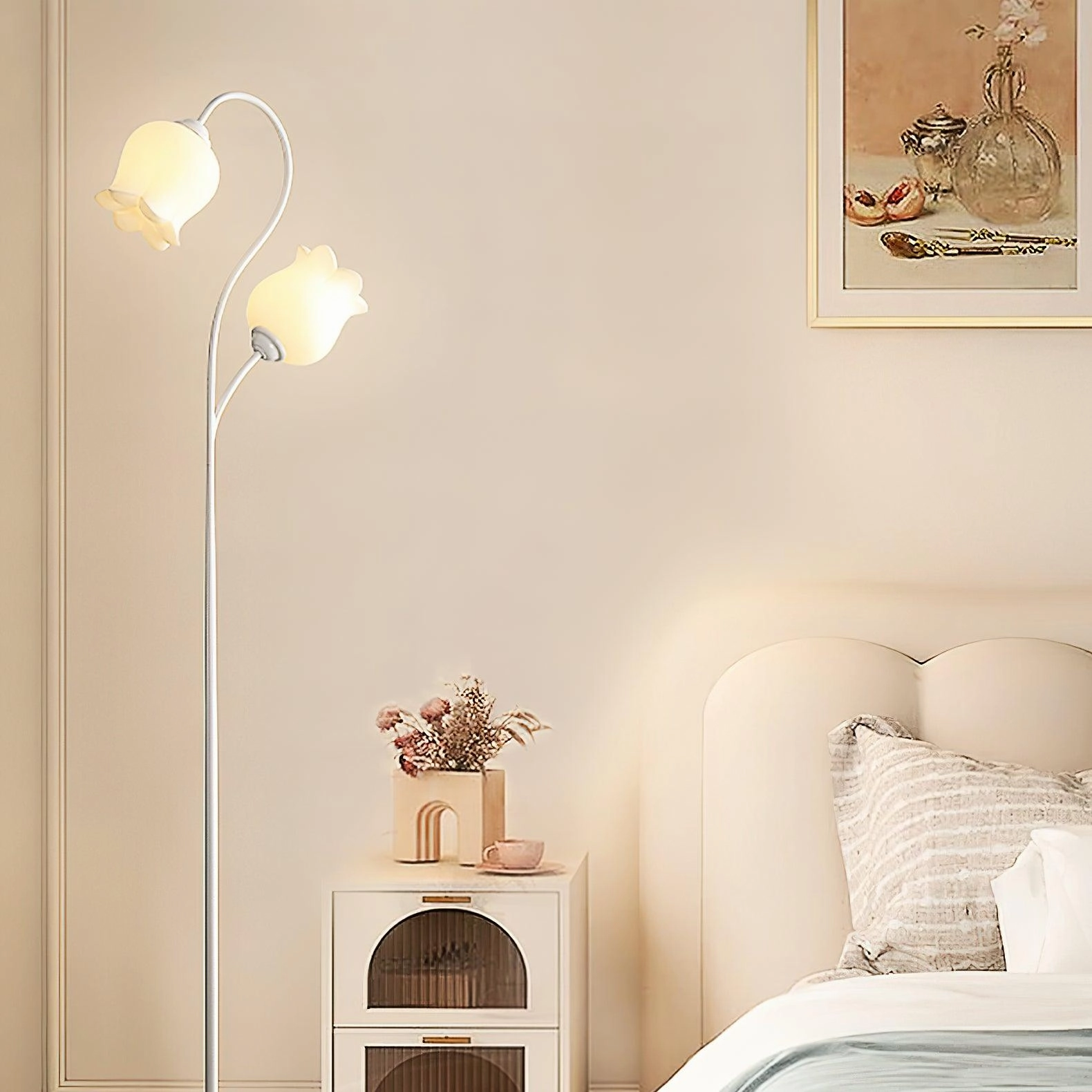 Lilium Floor Lamp