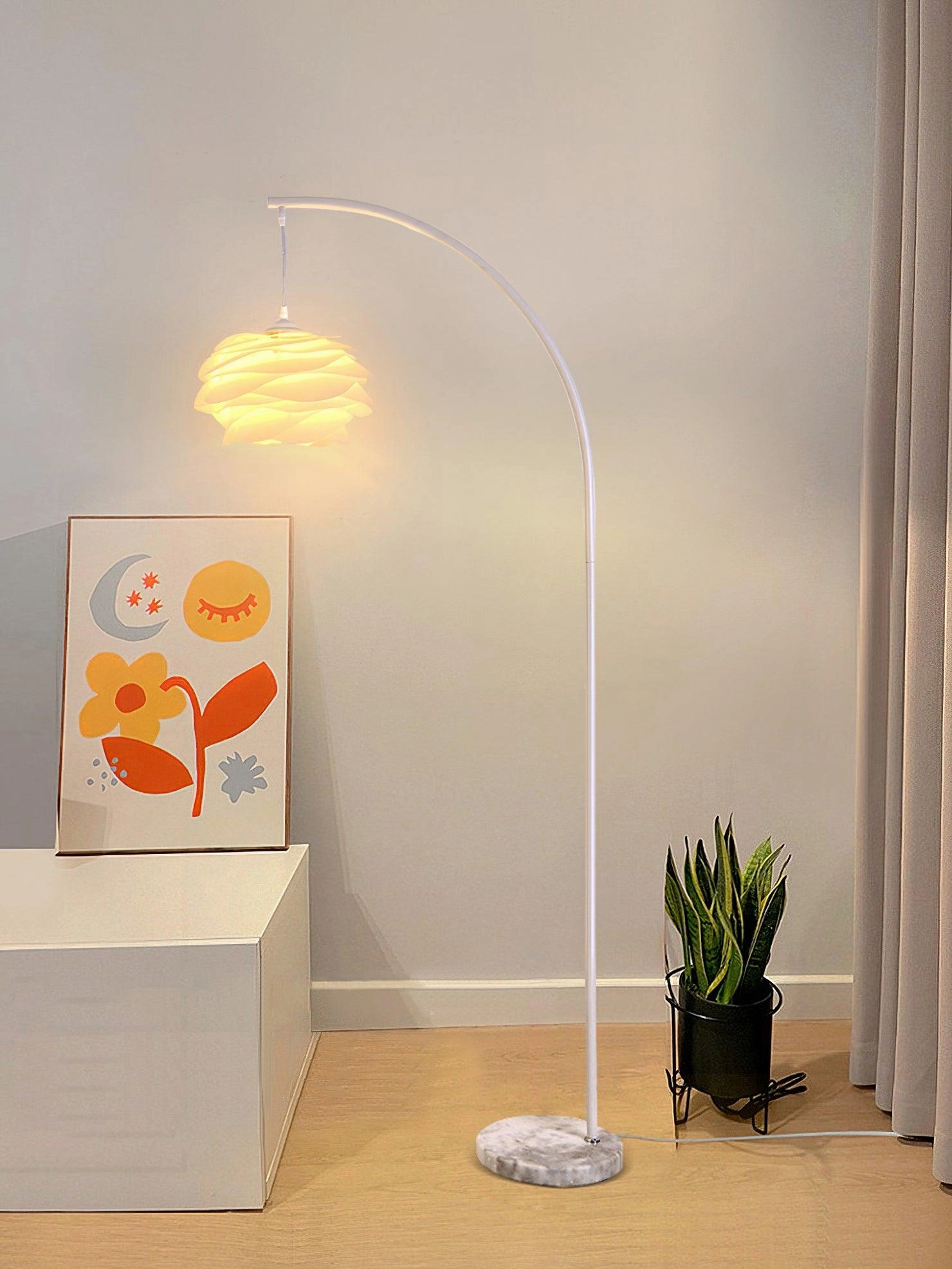 Linterna Arch Floor Lamp