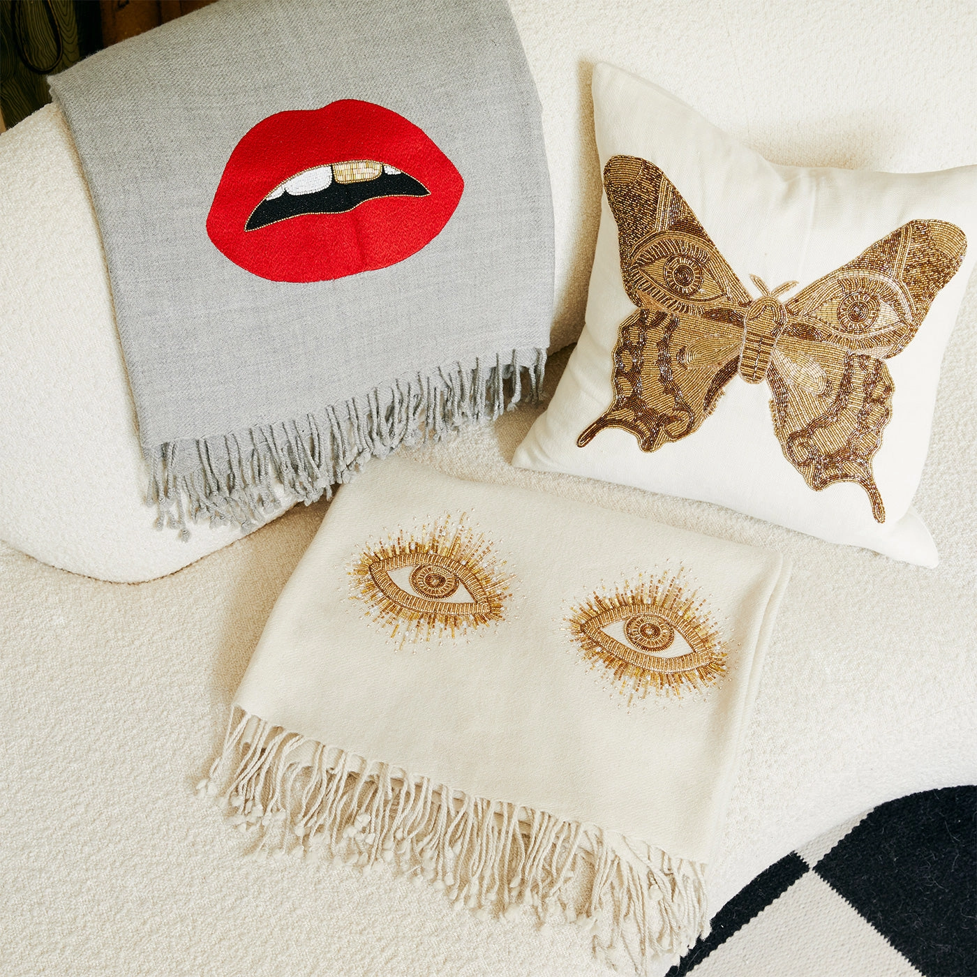 Lips Embellished Throw
