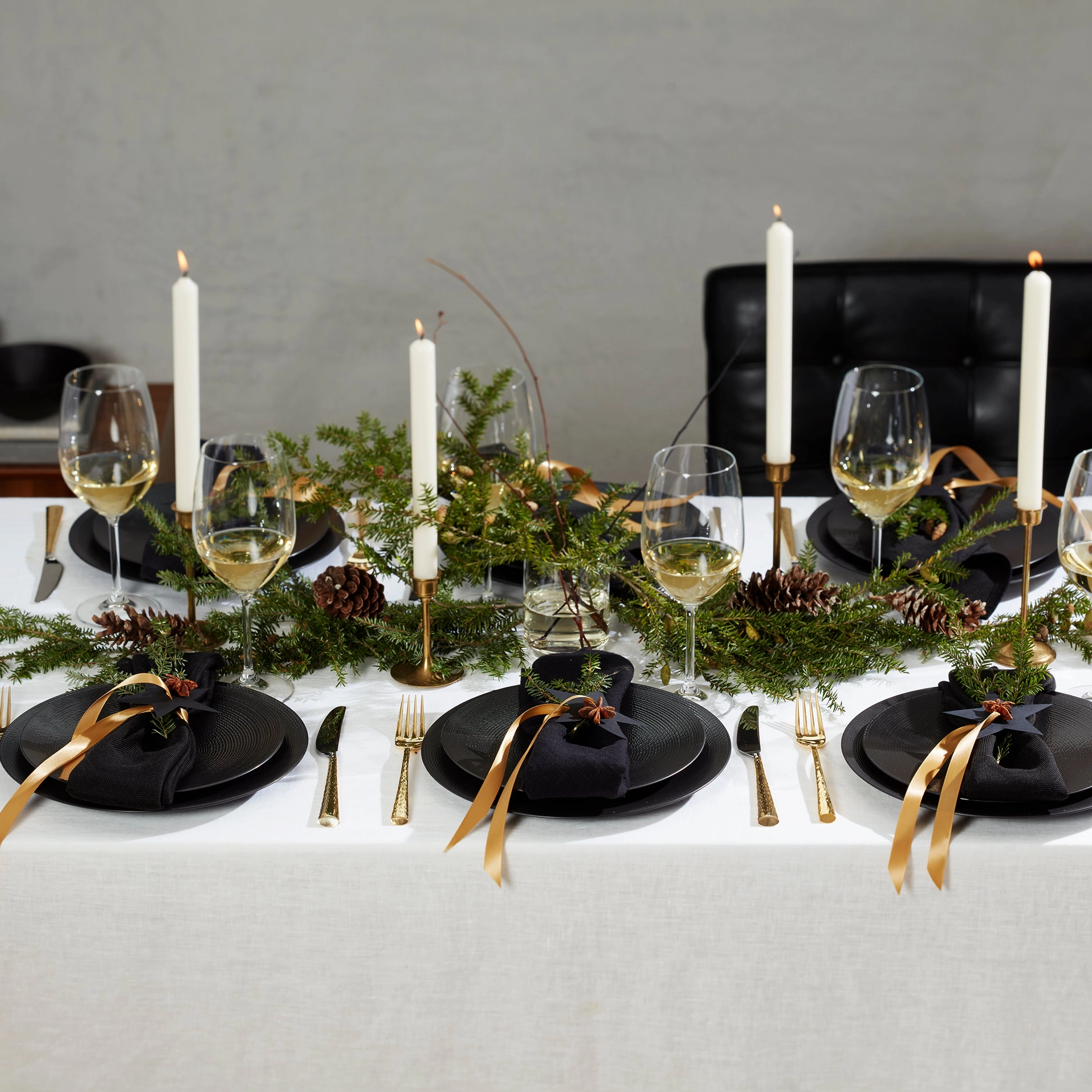 LX Collective Black Accent Plates - Set of 4