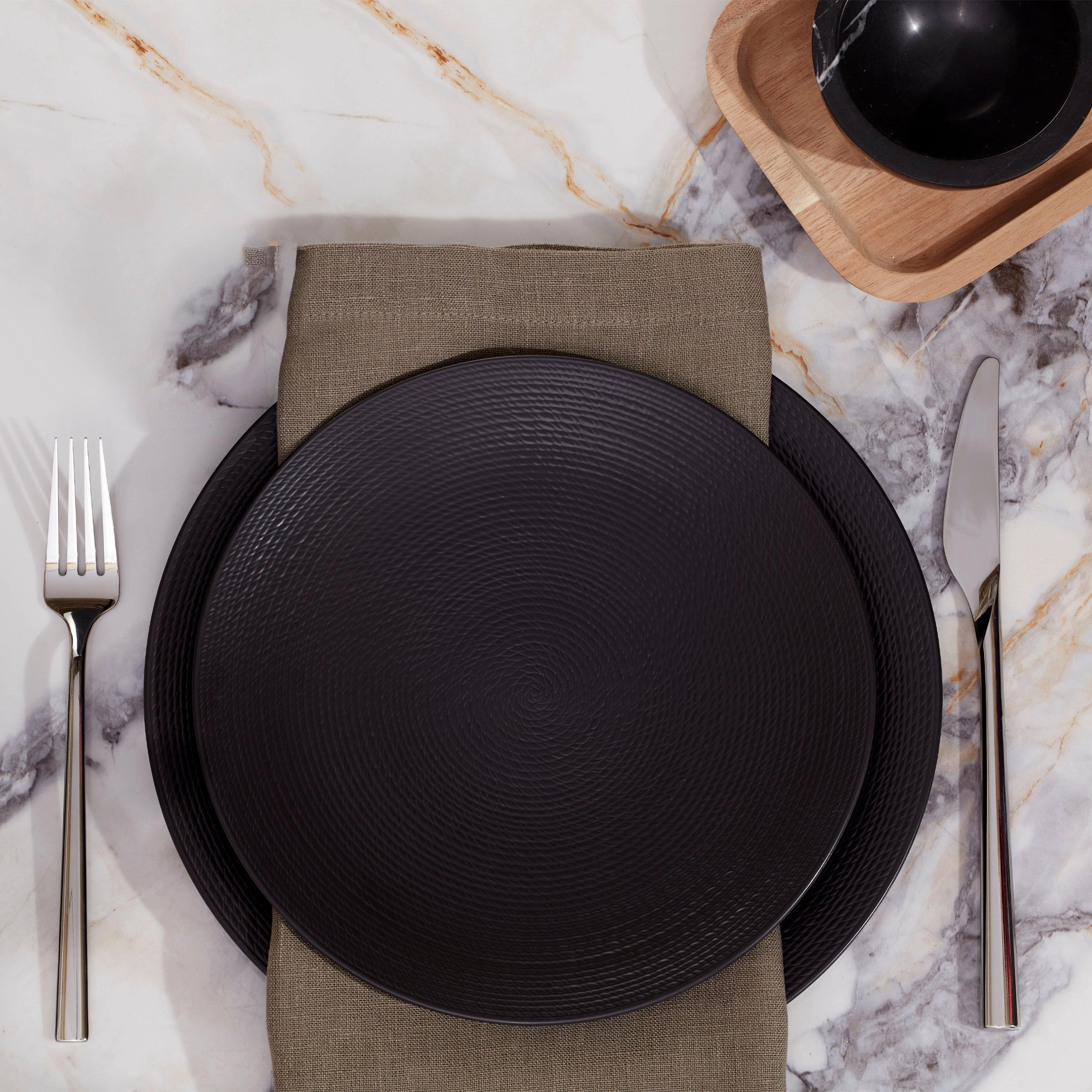 LX Collective Black Accent Plates - Set of 4