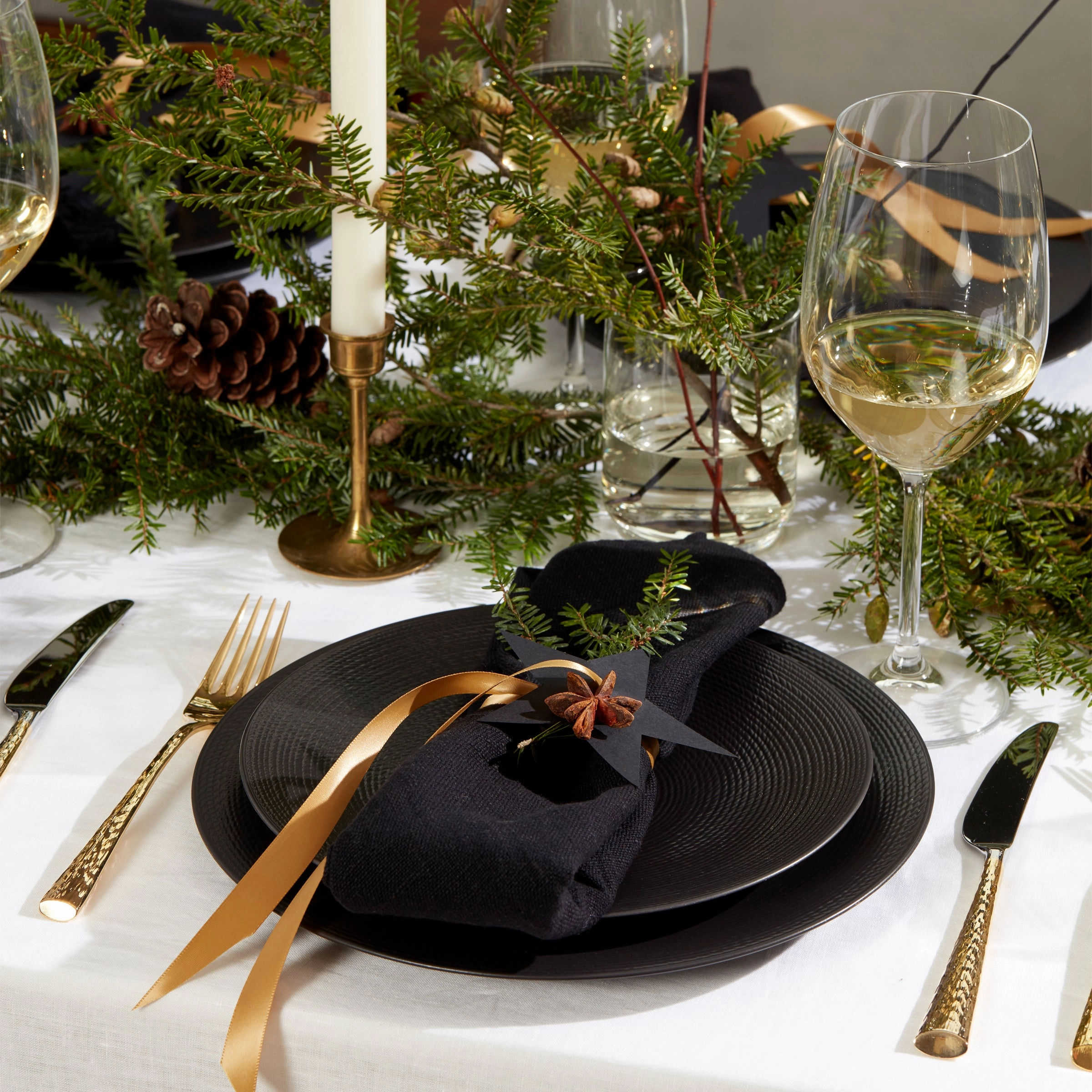 LX Collective Black Accent Plates - Set of 4