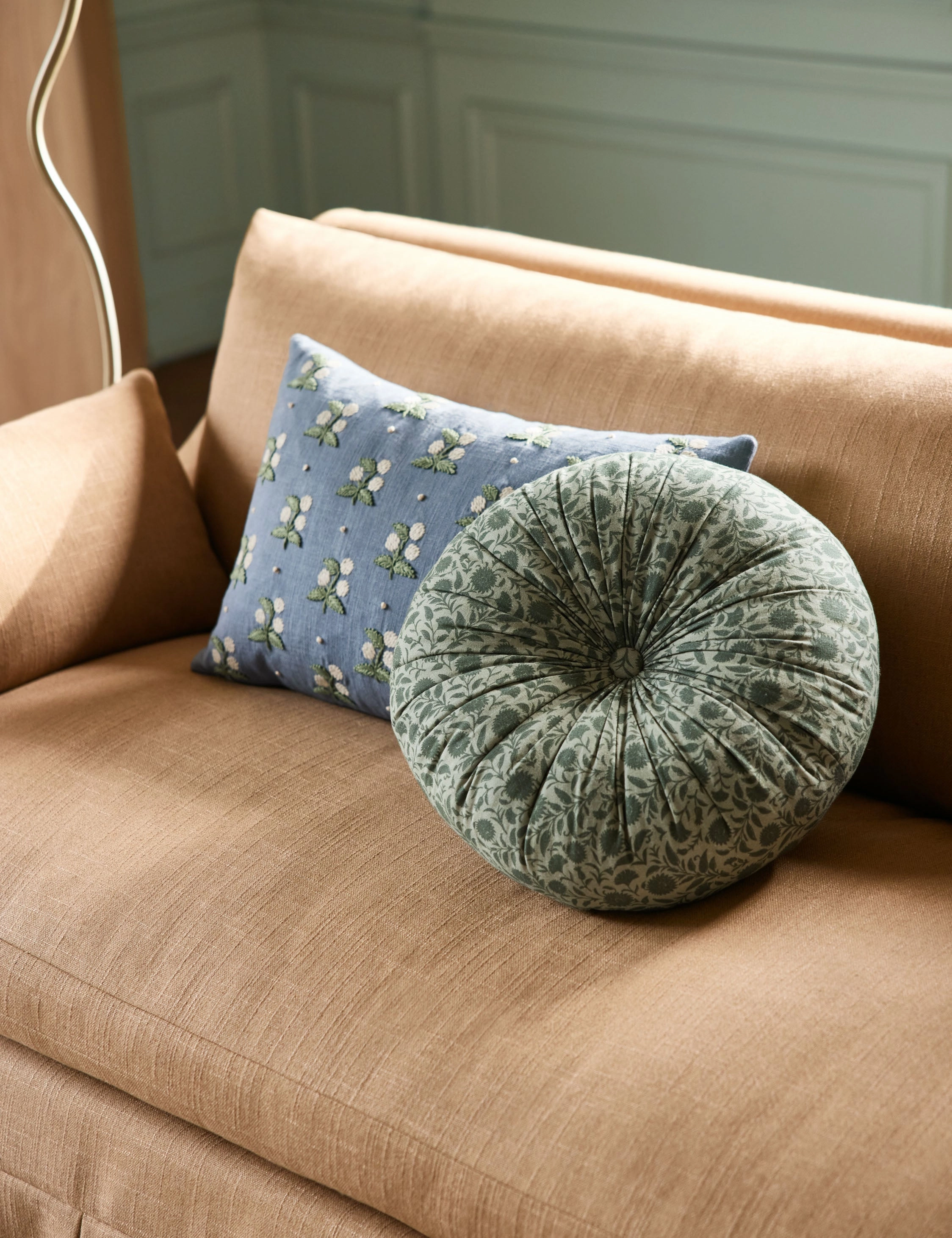 Madelief Embroidered Pillow