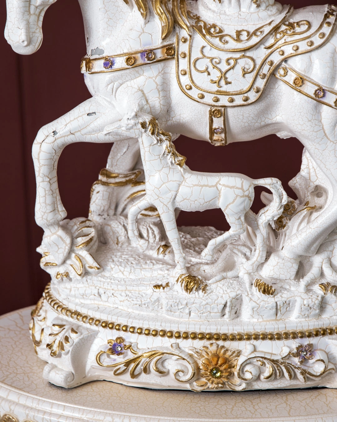 Majestic Horse Themed Clock With Decorative Stand