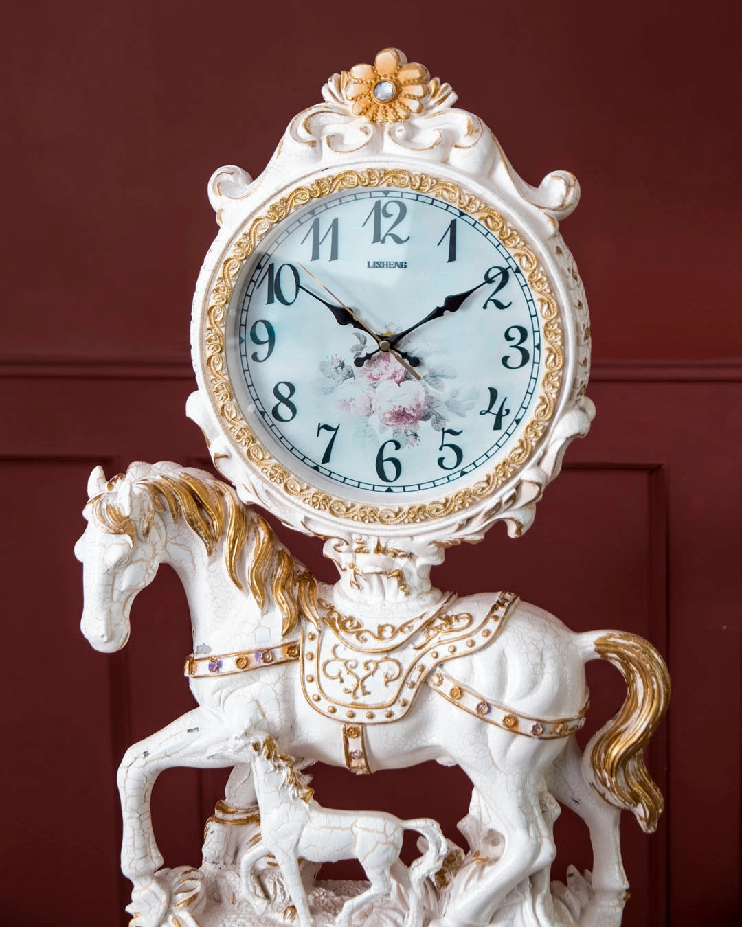 Majestic Horse Themed Clock With Decorative Stand