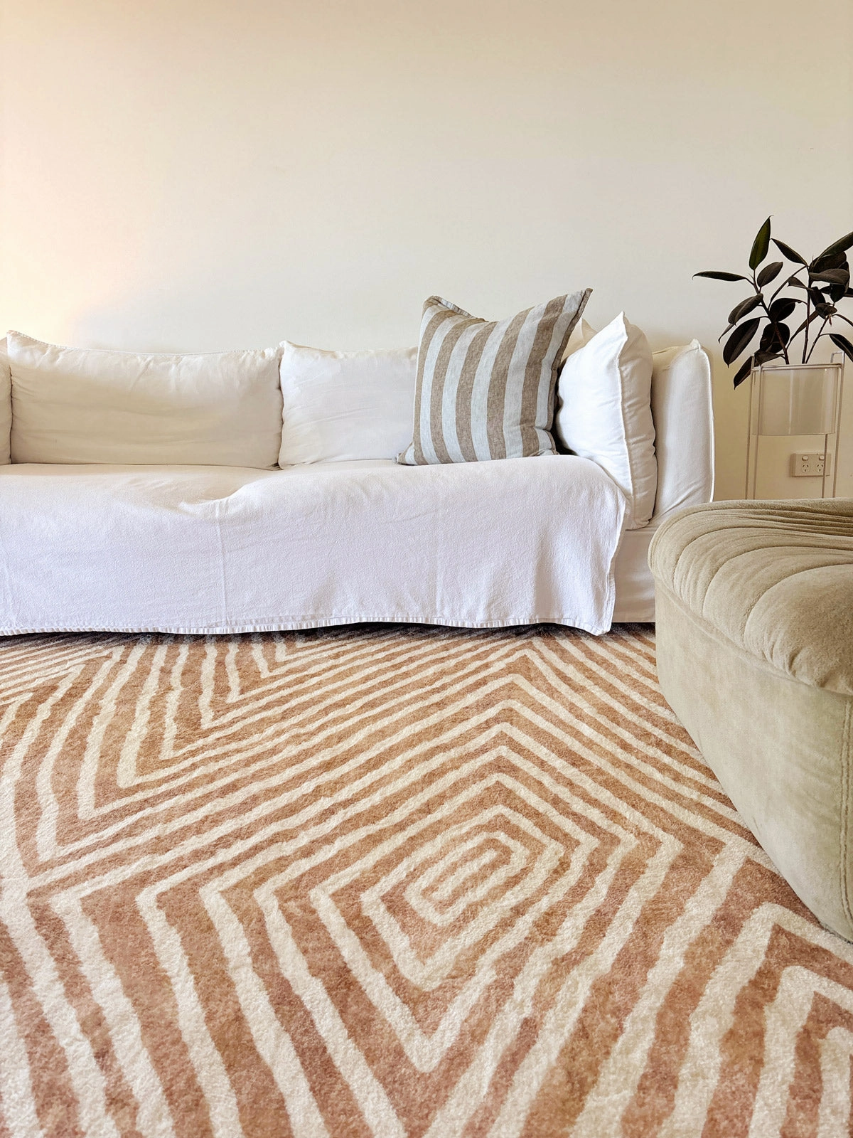 Margaux Brown Beige Diamond Tribal Pattern Washable Rug *NO RETURNS UNLESS FAULTY