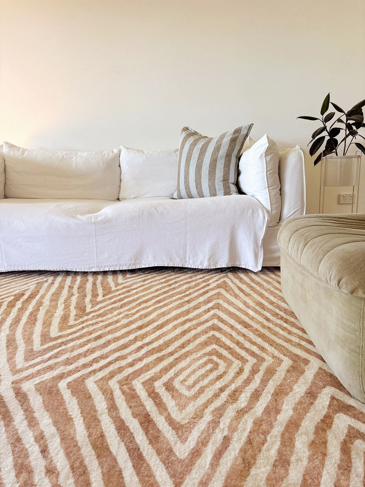 Margaux Brown Beige Diamond Tribal Pattern Washable Rug *NO RETURNS UNLESS FAULTY