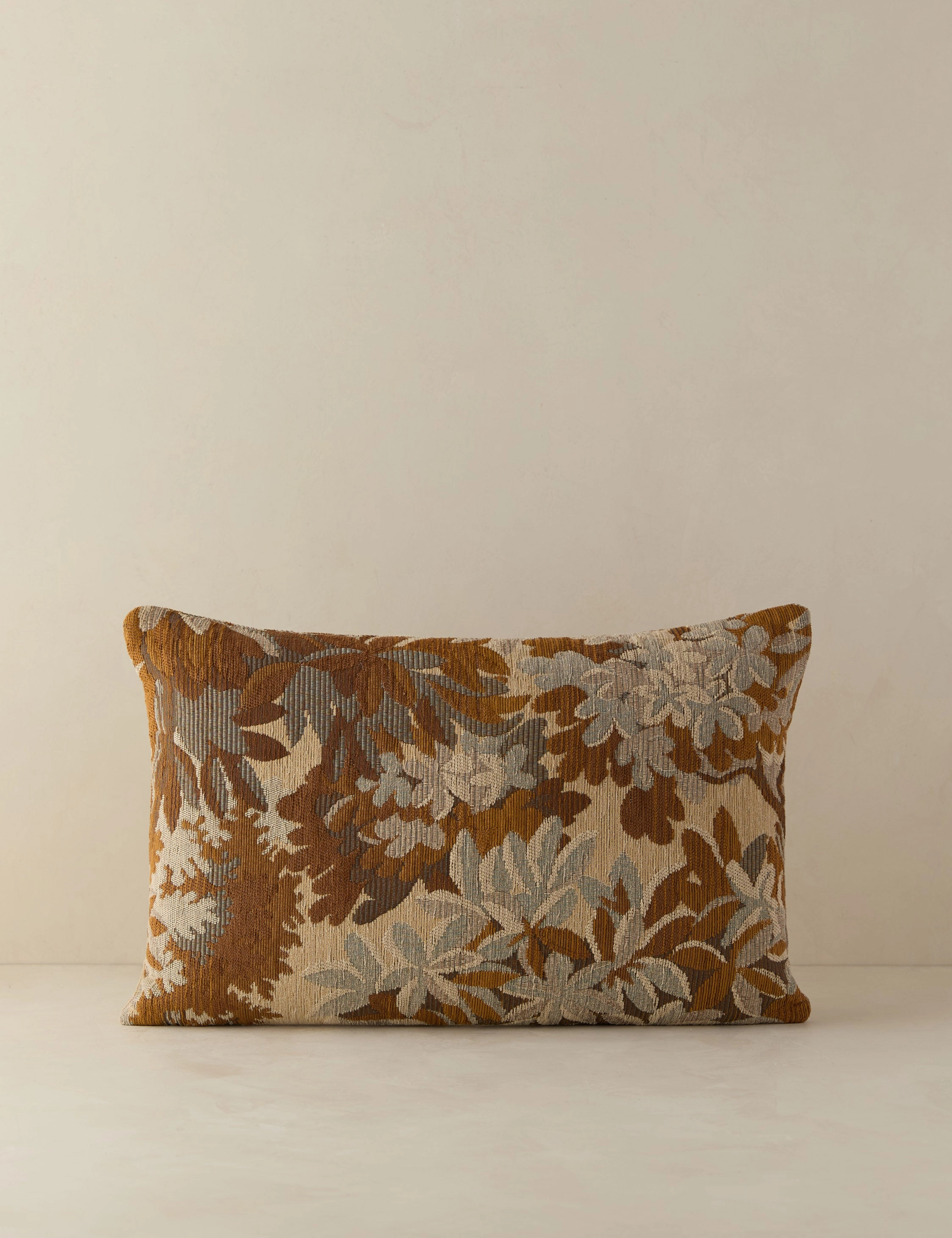 Mariata Pillow