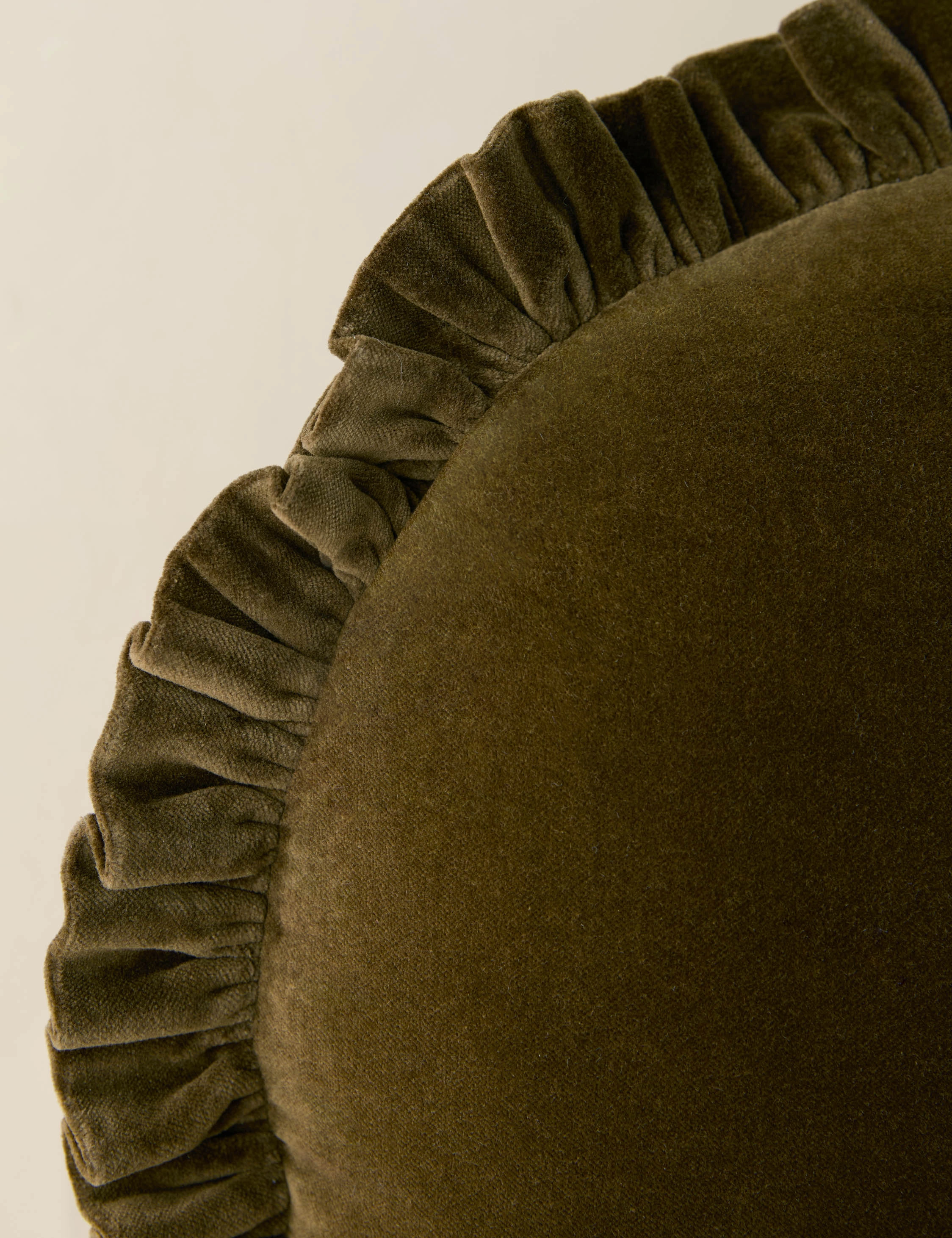 Mauree Velvet Round Pillow