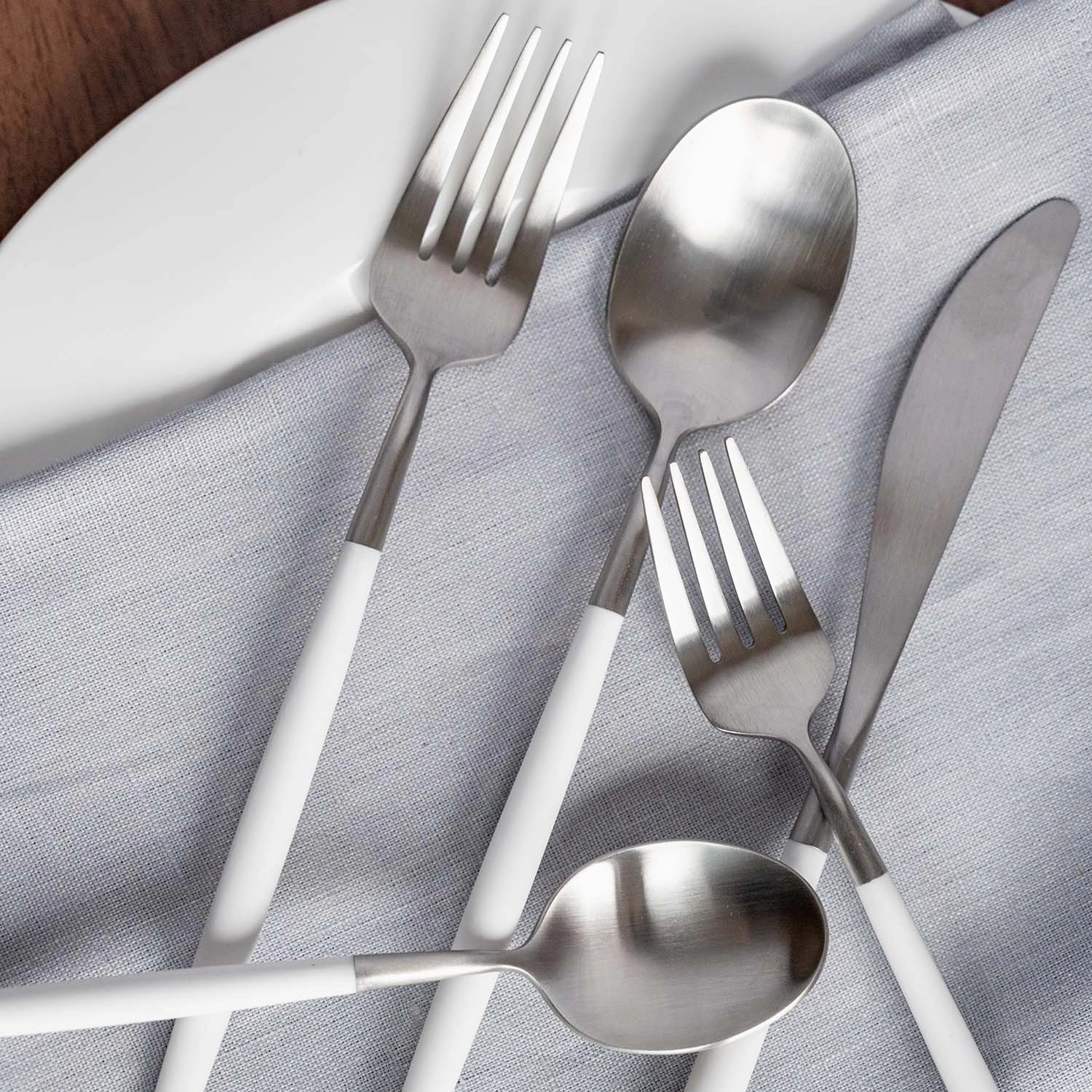 Mazzy Satin White Pom Handle 20 Piece Flatware Set