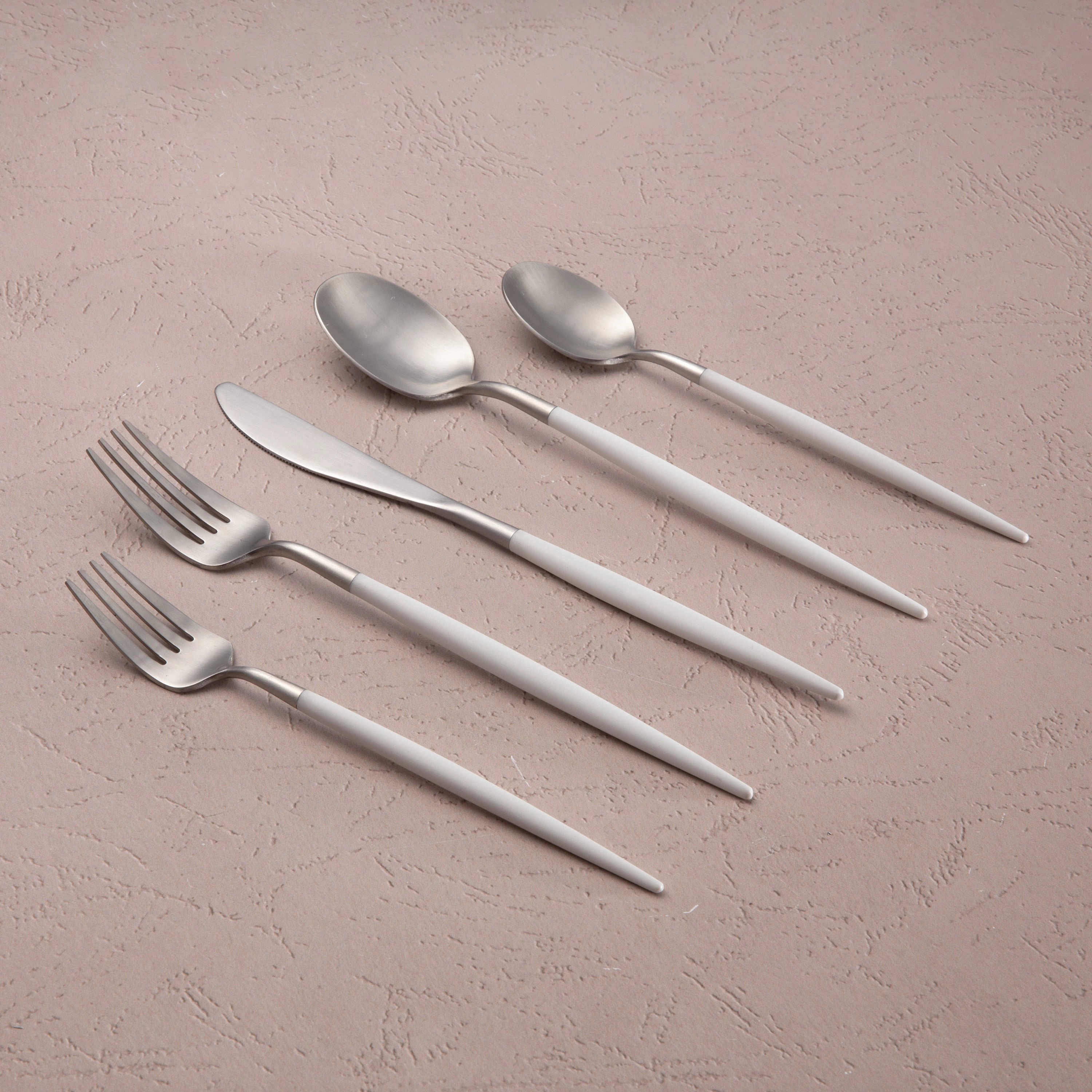 Mazzy Satin White Pom Handle 20 Piece Flatware Set