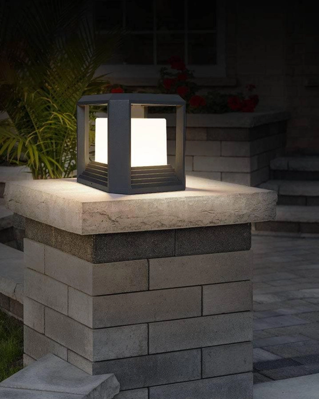 Modern Cube Outdoor Gate Light - Large