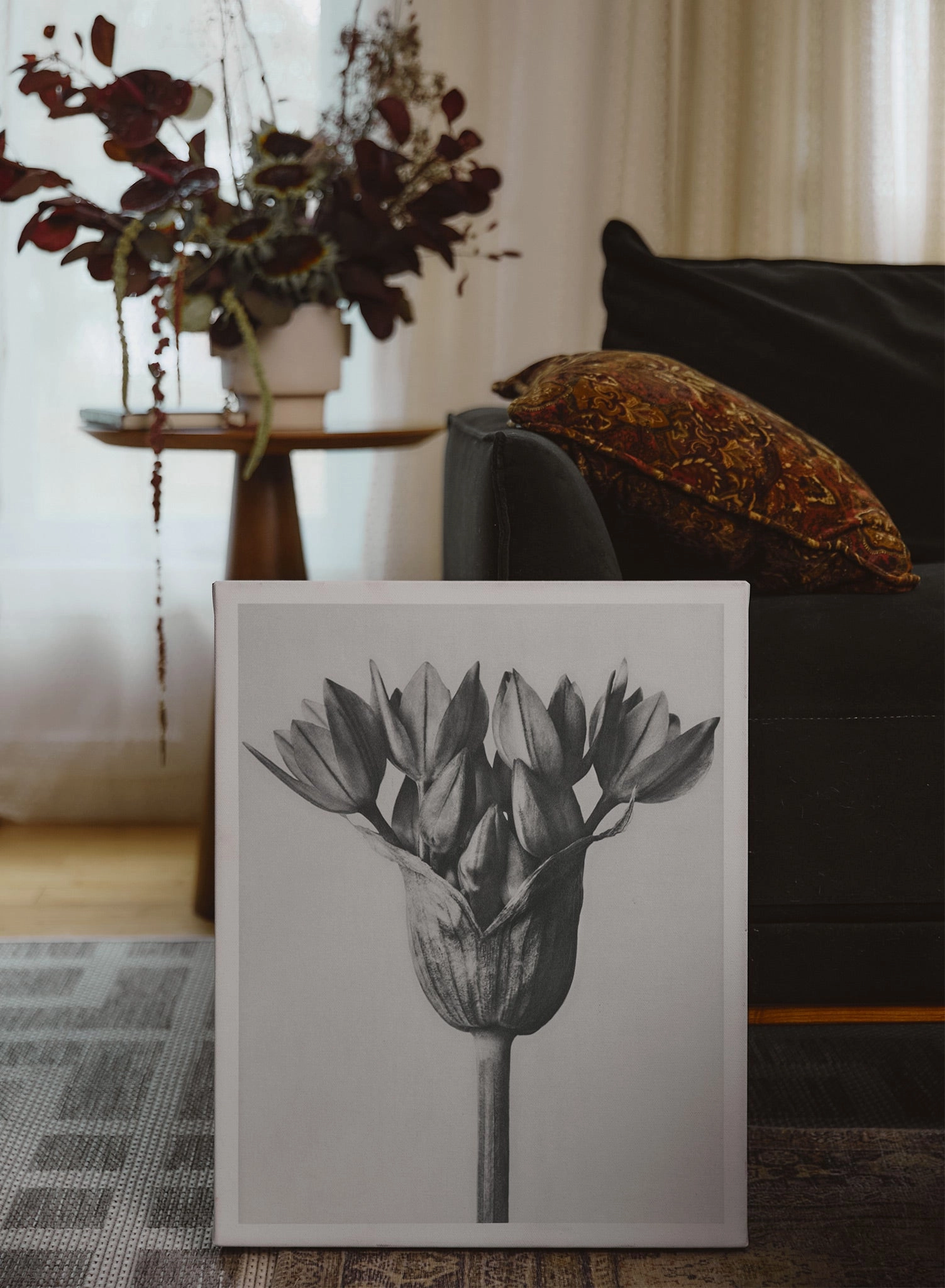 Moody Blossom, Canvas