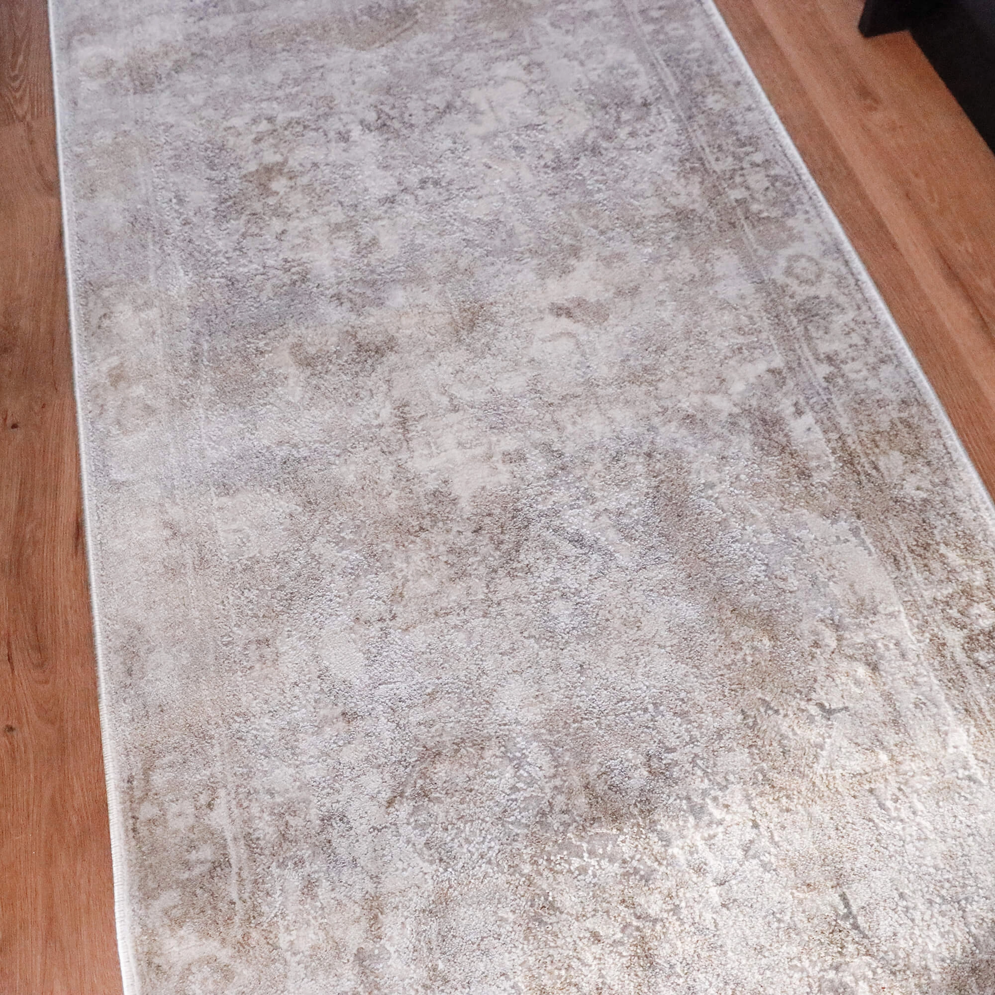Morgan Beige and Brown Transitional Distressed Medallion Runner Rug *NO RETURNS UNLESS FAULTY