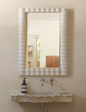 Munro Mirrornordic style wall decor