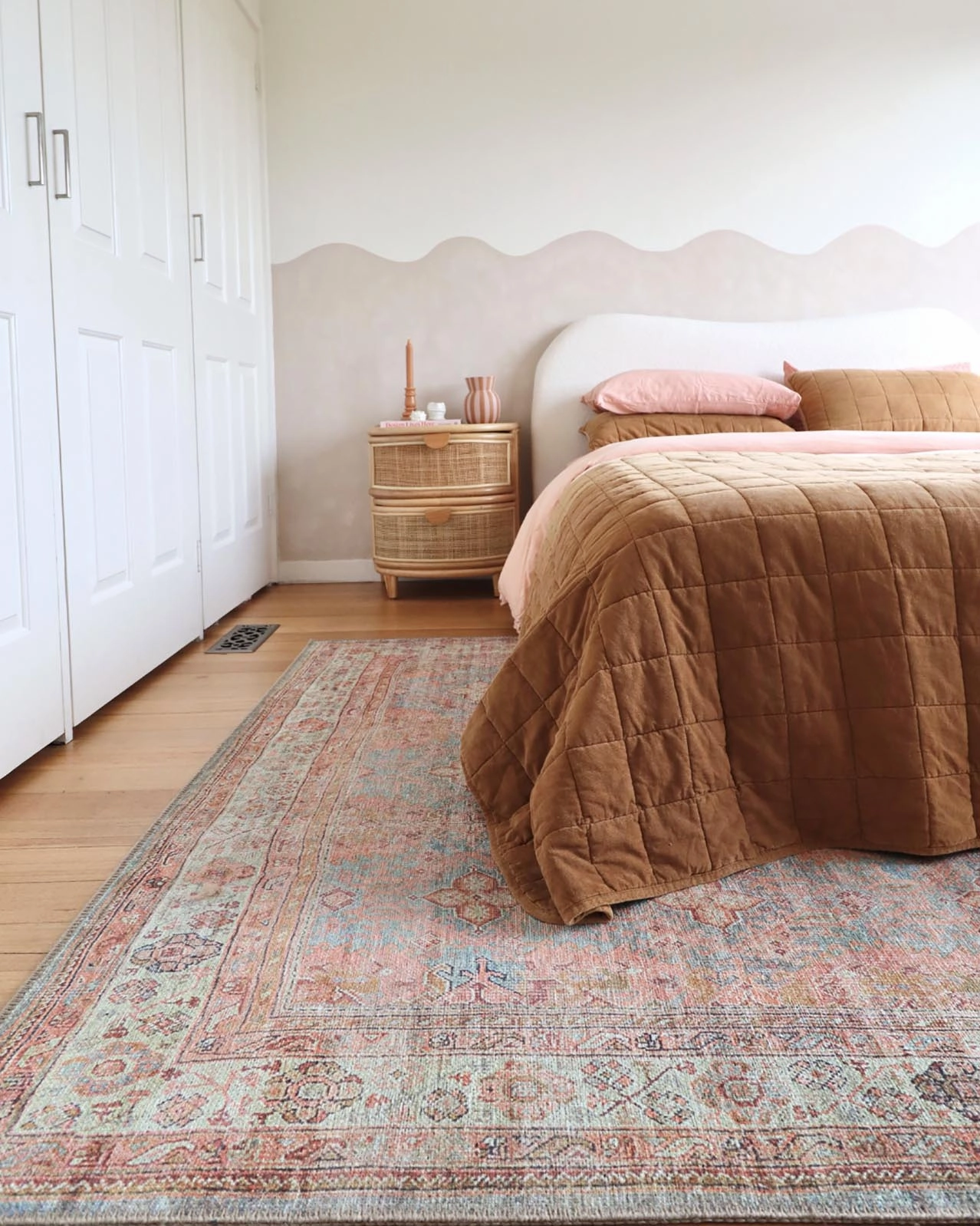 Narem Pink Orange and Blue Traditional Distressed Washable Rug