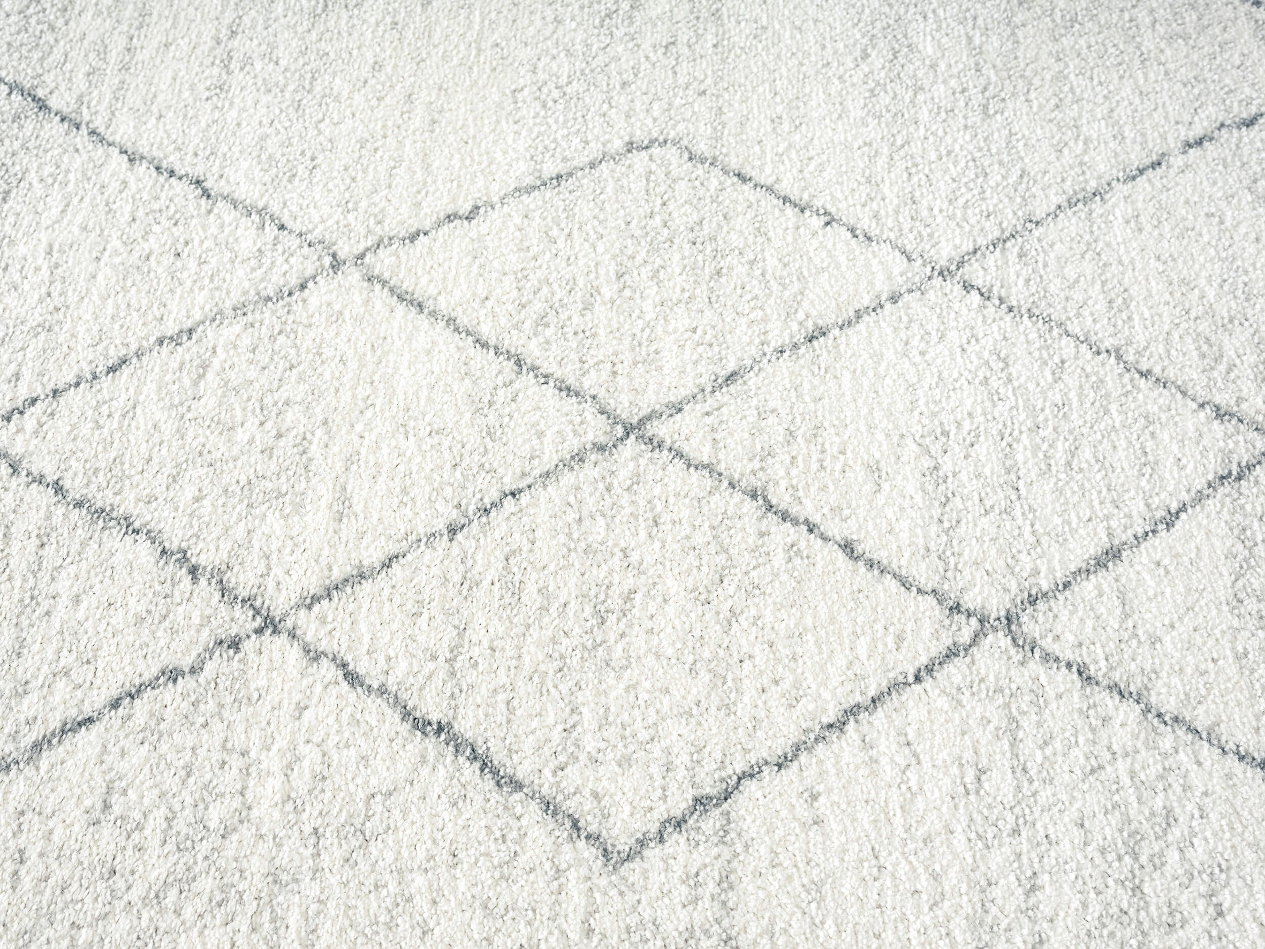Naroa Grey and Ivory Diamond Tribal Rug