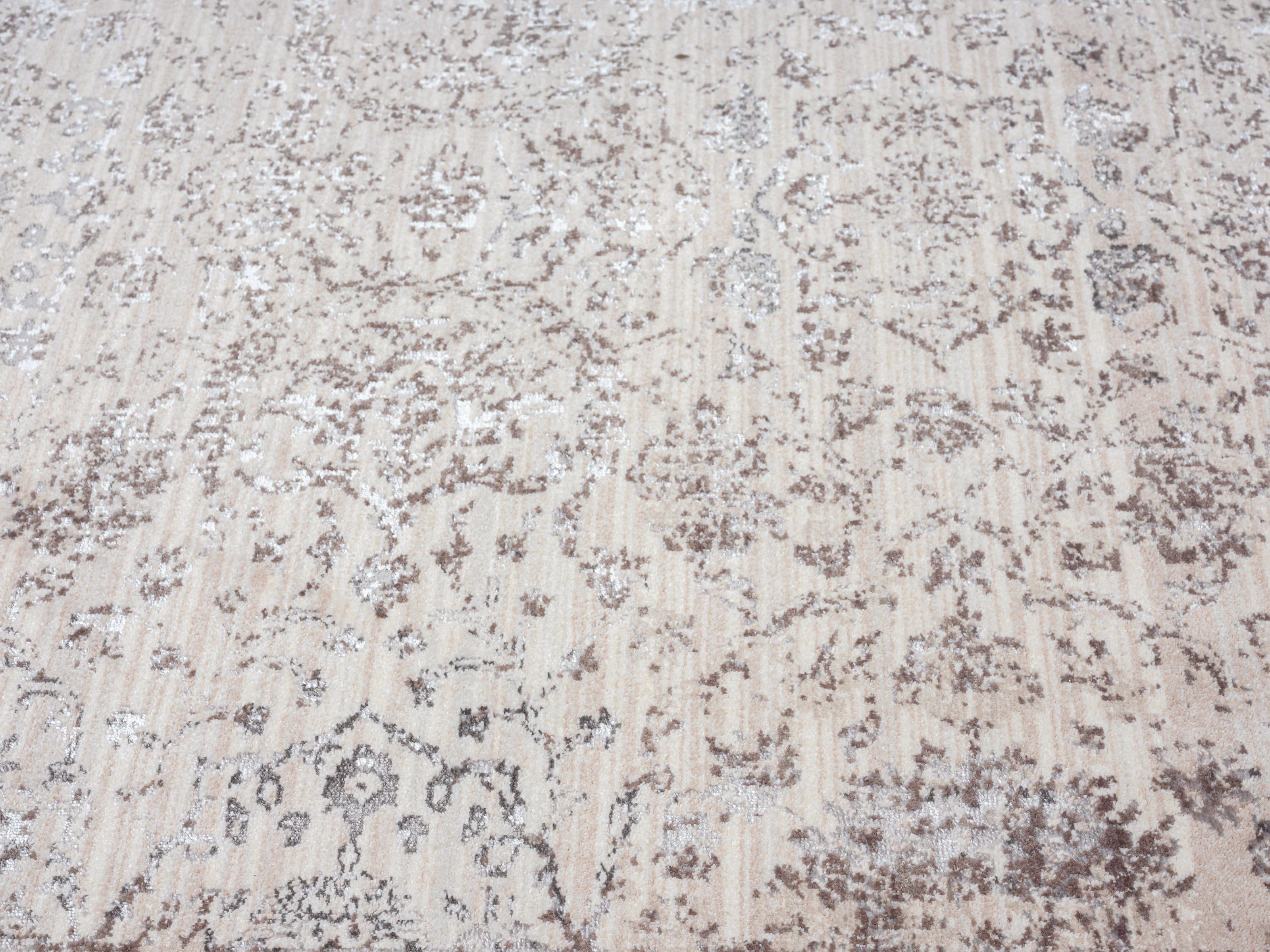 Natasha Cream And Silver Grey Traditional Floral Rug *NO RETURNS UNLESS FAULTY