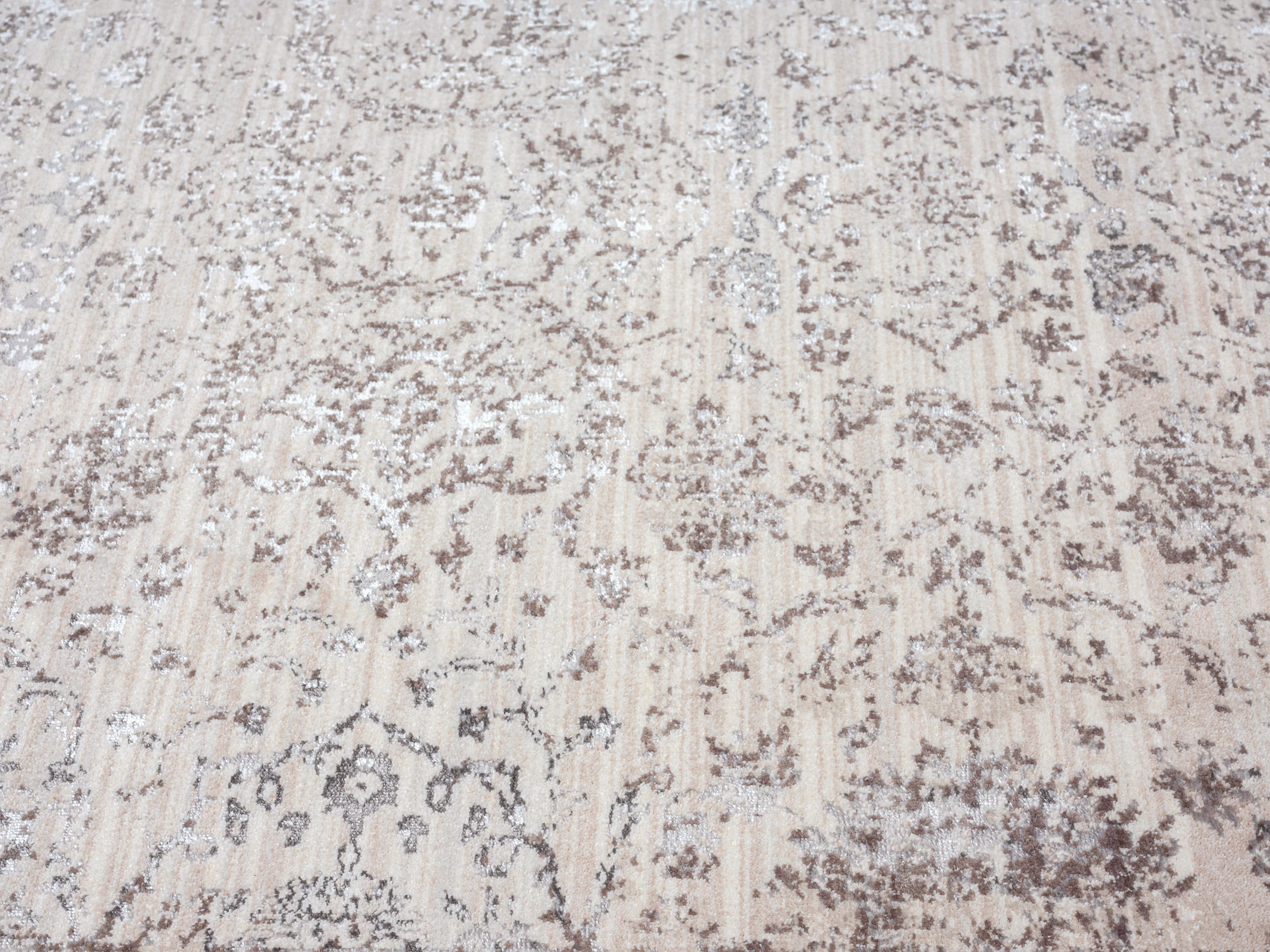 Natasha Cream And Silver Grey Traditional Floral Rug *NO RETURNS UNLESS FAULTY