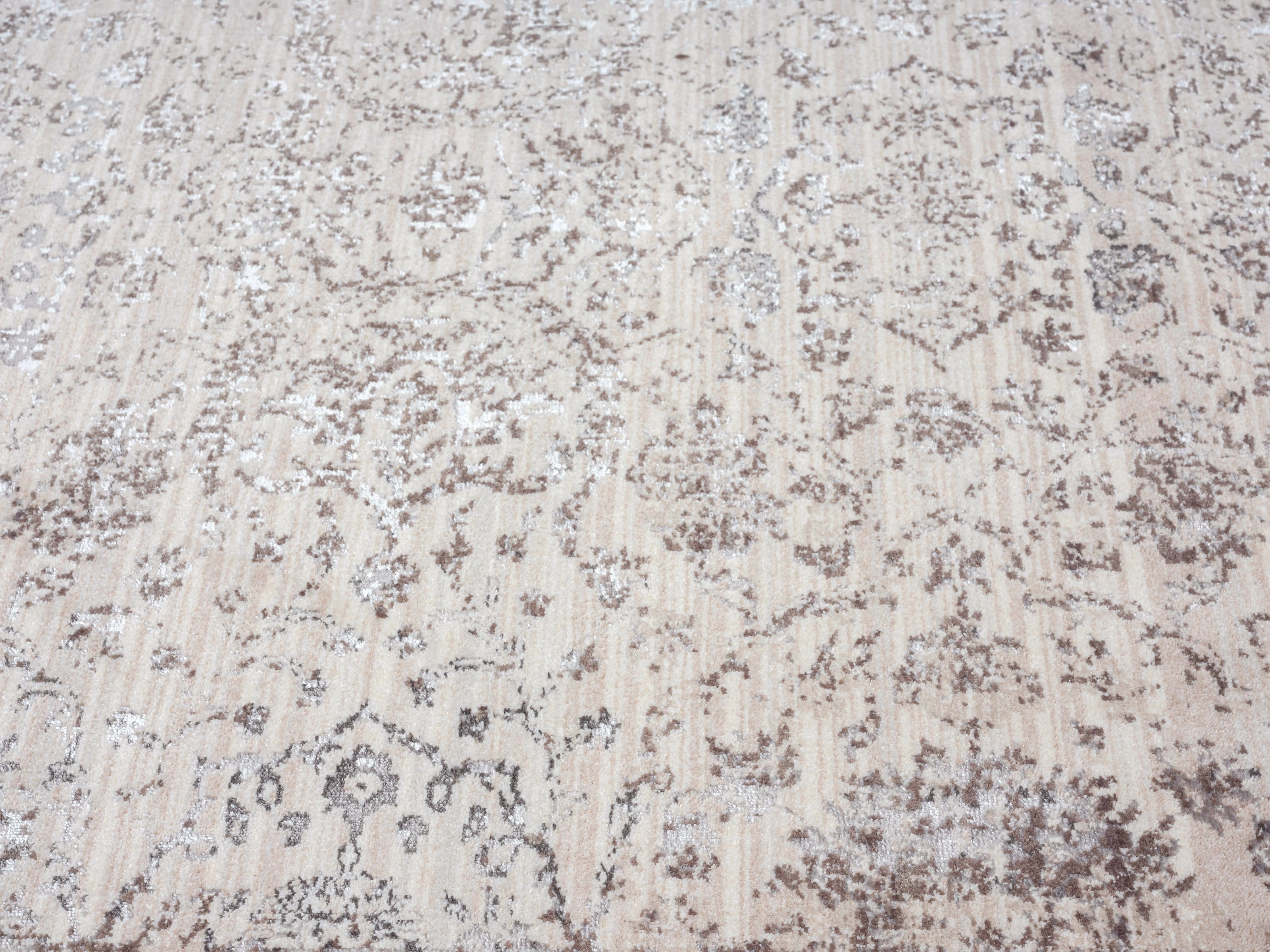 Natasha Cream And Silver Grey Traditional Floral Rug *NO RETURNS UNLESS FAULTY