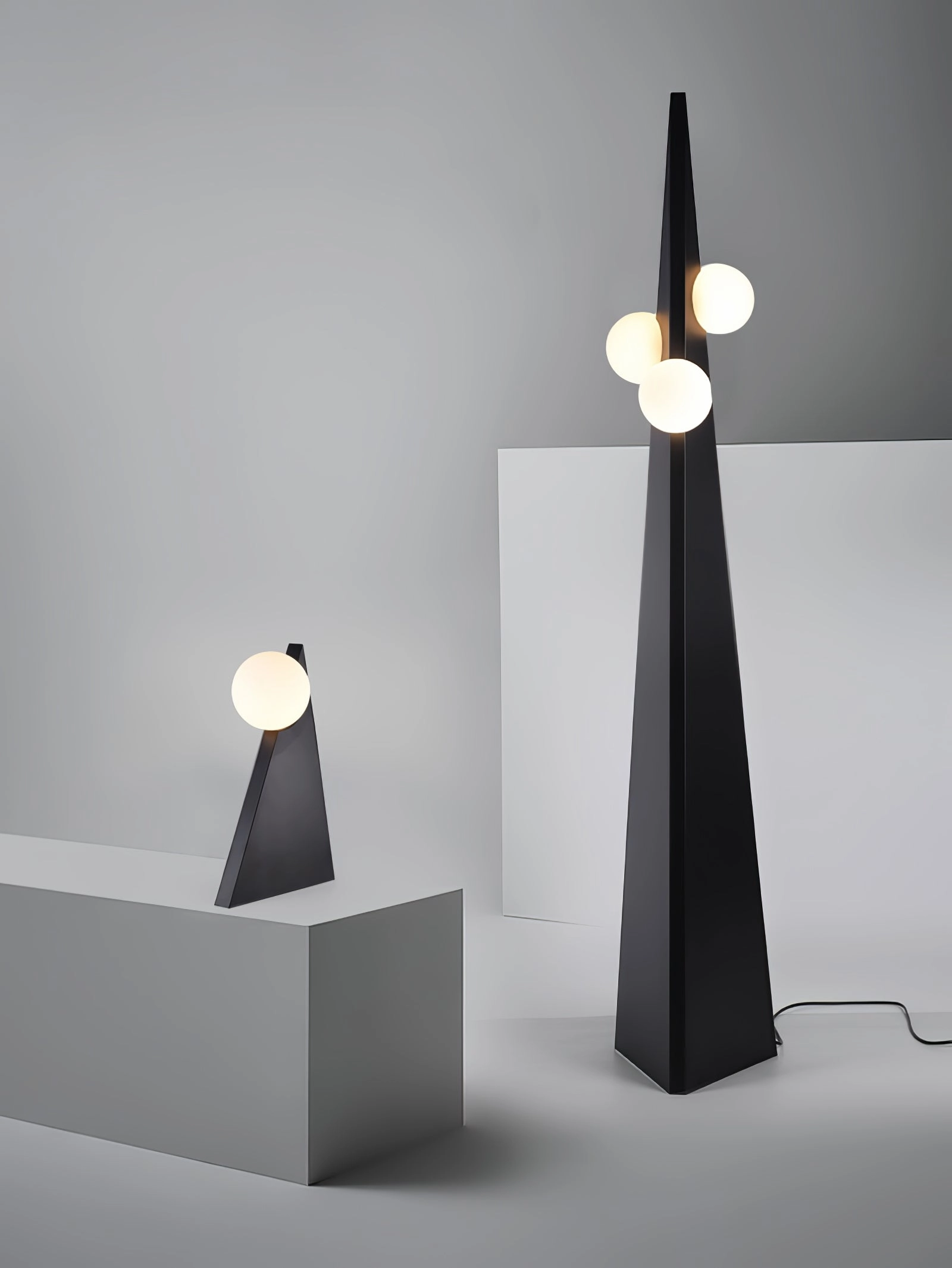 Noir Roy Floor Lamp
