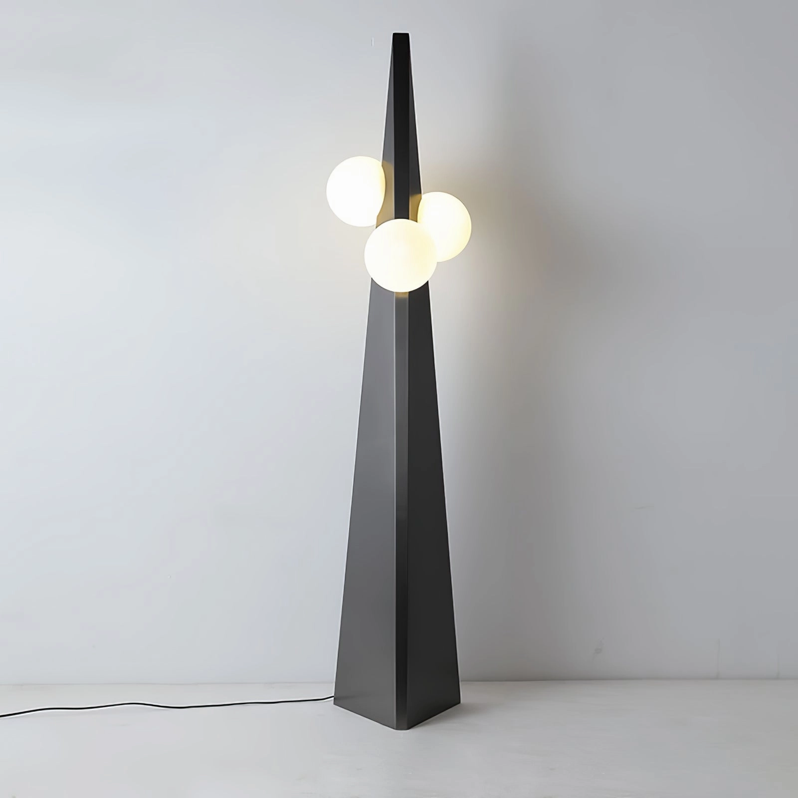 Noir Roy Floor Lamp